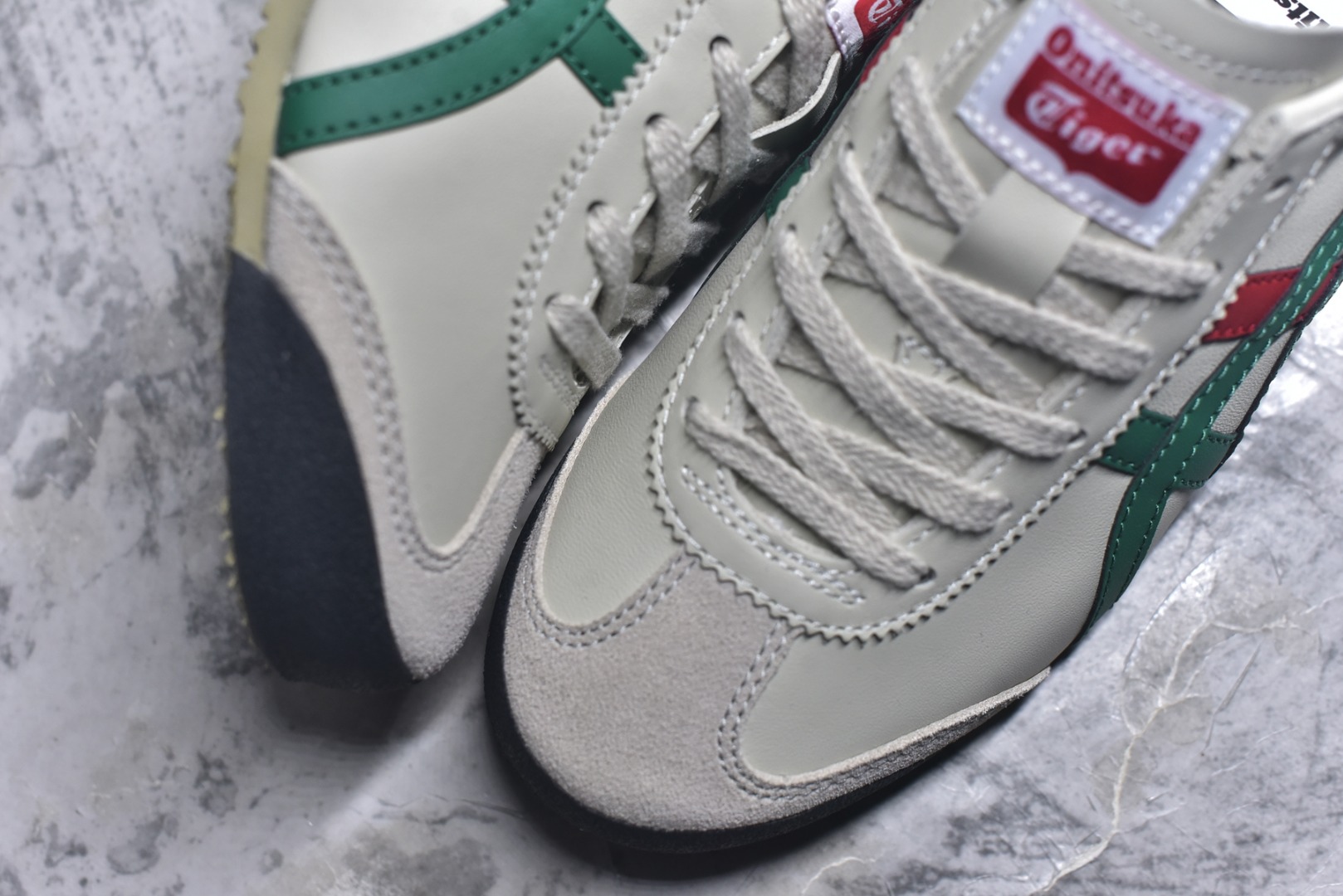 图片[8]-#Onitsuka Tiger鬼塚虎 MEXICO 66 进口皮料 一比一复刻 舒适百搭 低帮 板鞋 男女同款 T15巴斯光年 1183C102-201 尺码 35 36 37 37.5 38 39 39.5 40 40.5 41.5 42 42.5 43.5 44 44.5 45-选品中心