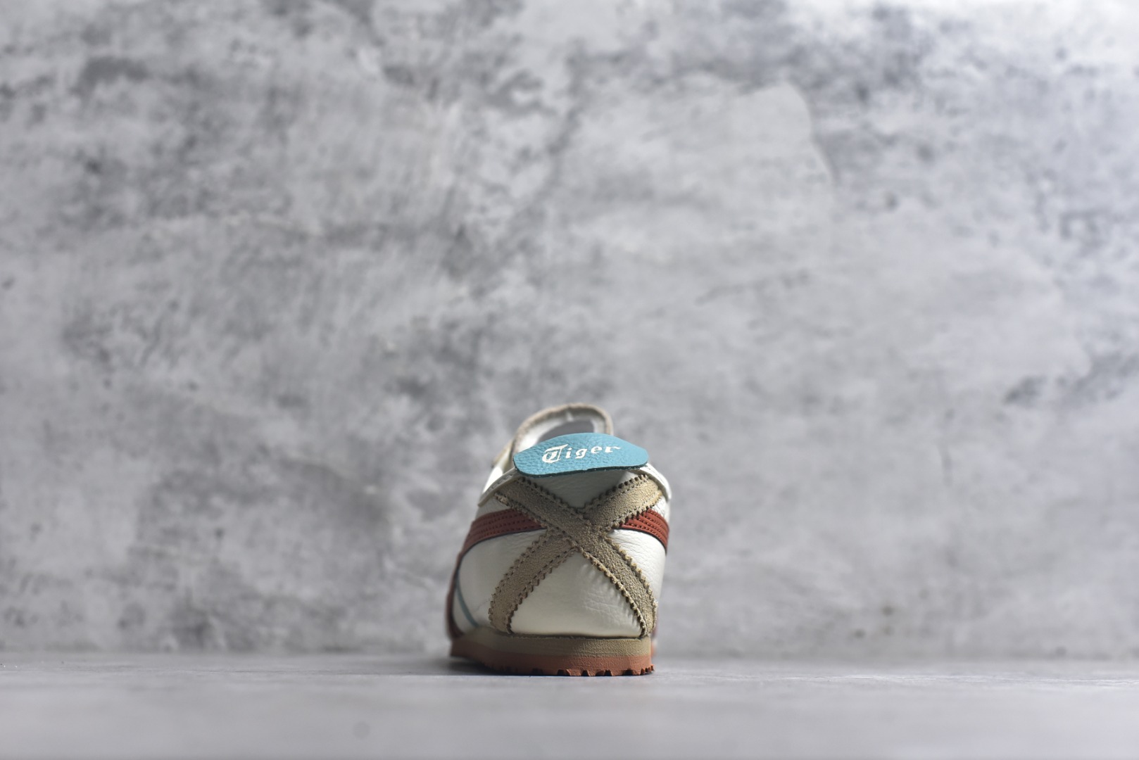 图片[5]-#Onitsuka Tiger鬼塚虎 MEXICO 66 进口皮料 一比一复刻 舒适百搭 低帮 板鞋 男女同款 T2米橙 1183A201-116 尺码 35 36 37 37.5 38 39 39.5 40 40.5 41.5 42 42.5 43.5 44 44.5 45-选品中心