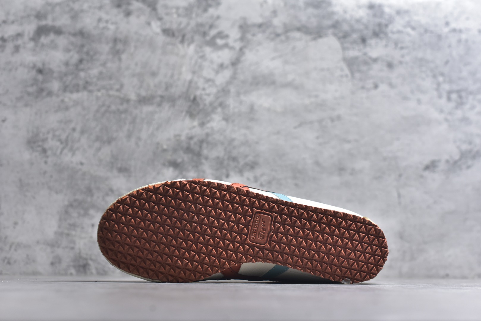 图片[6]-#Onitsuka Tiger鬼塚虎 MEXICO 66 进口皮料 一比一复刻 舒适百搭 低帮 板鞋 男女同款 T2米橙 1183A201-116 尺码 35 36 37 37.5 38 39 39.5 40 40.5 41.5 42 42.5 43.5 44 44.5 45-选品中心