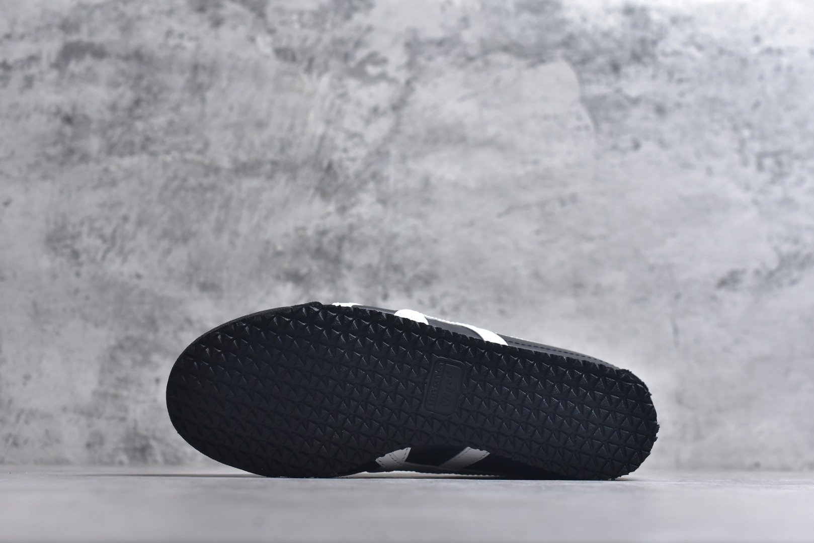 图片[6]-#Onitsuka Tiger鬼塚虎 MEXICO 66 进口皮料 一比一复刻 舒适百搭 低帮 板鞋 男女同款 T17黑白 1183C102-001 尺码 35 36 37 37.5 38 39 39.5 40 40.5 41.5 42 42.5 43.5 44 44.5 45-选品中心