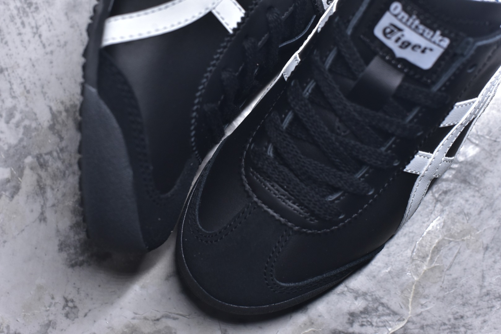 图片[8]-#Onitsuka Tiger鬼塚虎 MEXICO 66 进口皮料 一比一复刻 舒适百搭 低帮 板鞋 男女同款 T17黑白 1183C102-001 尺码 35 36 37 37.5 38 39 39.5 40 40.5 41.5 42 42.5 43.5 44 44.5 45-选品中心