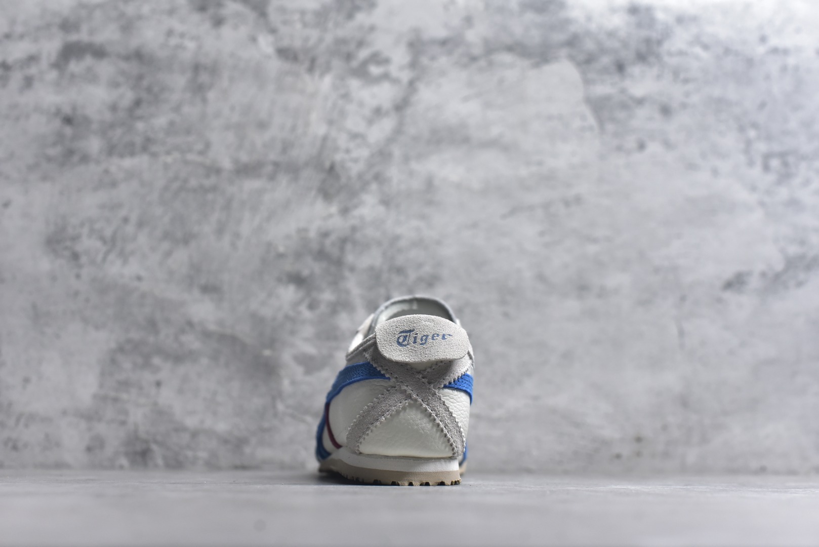 图片[5]-#Onitsuka Tiger鬼塚虎 MEXICO 66 进口皮料 一比一复刻 舒适百搭 低帮 板鞋 男女同款 T13米白蓝红 TH2J4L-0142 尺码 35 36 37 37.5 38 39 39.5 40 40.5 41.5 42 42.5 43.5 44 44.5 45-选品中心