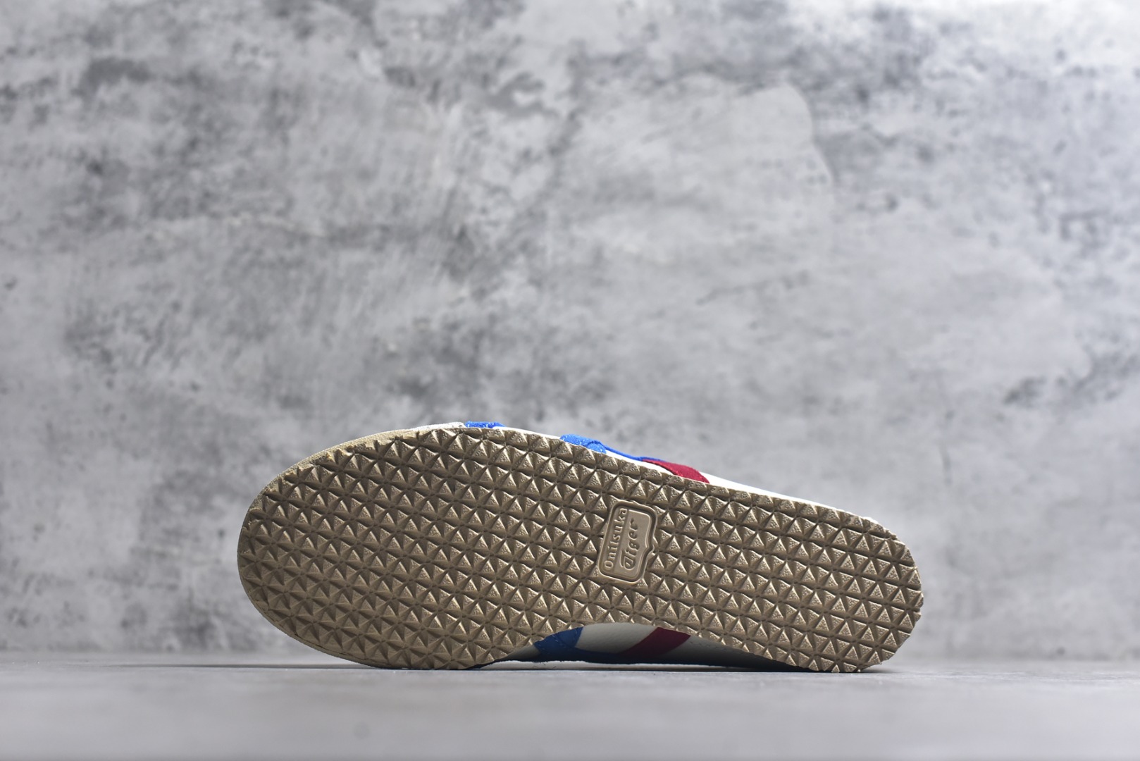 图片[6]-#Onitsuka Tiger鬼塚虎 MEXICO 66 进口皮料 一比一复刻 舒适百搭 低帮 板鞋 男女同款 T13米白蓝红 TH2J4L-0142 尺码 35 36 37 37.5 38 39 39.5 40 40.5 41.5 42 42.5 43.5 44 44.5 45-选品中心