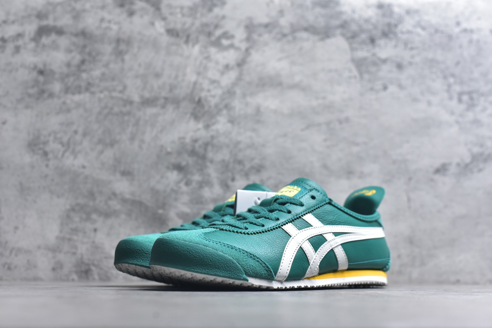 图片[2]-#Onitsuka Tiger鬼塚虎 MEXICO 66 进口皮料 一比一复刻 舒适百搭 低帮 板鞋 男女同款 T23绿白 1183B771-300尺码 35 36 37 37.5 38 39 39.5 40 40.5 41.5 42 42.5 43.5 44 44.5 45-选品中心