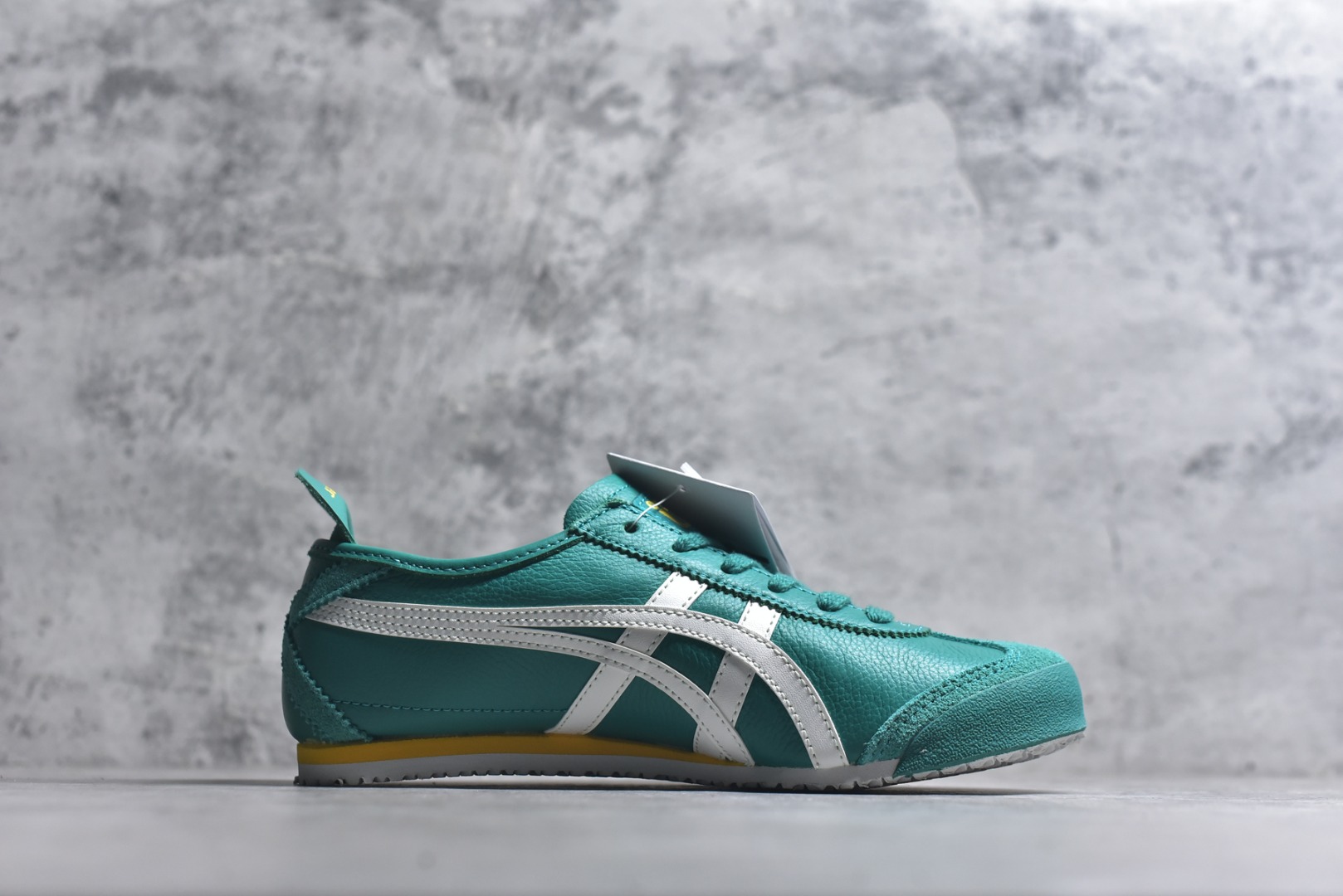 图片[3]-#Onitsuka Tiger鬼塚虎 MEXICO 66 进口皮料 一比一复刻 舒适百搭 低帮 板鞋 男女同款 T23绿白 1183B771-300尺码 35 36 37 37.5 38 39 39.5 40 40.5 41.5 42 42.5 43.5 44 44.5 45-选品中心