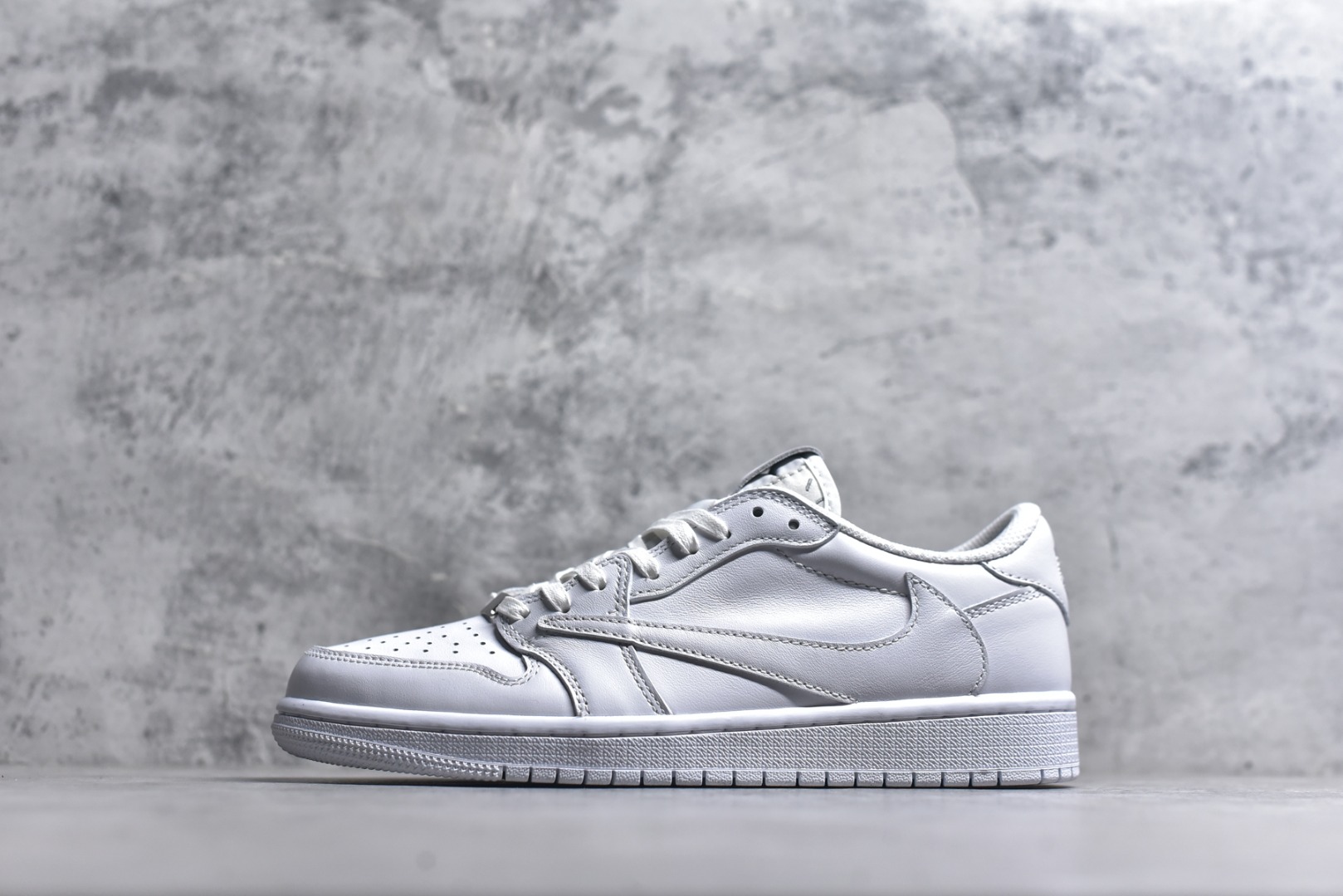 #乔1 低帮倒钩 全白 TD1228-111 男女鞋 36 36.5 37.5 38 38.5 39 40 40.5 41 42 42.5 43 44 44.5 45 46 47.5-选品中心