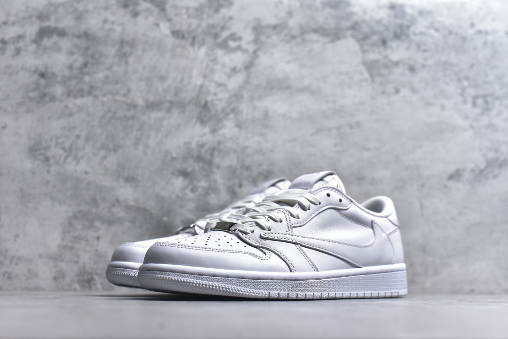 图片[2]-#乔1 低帮倒钩 全白 TD1228-111 男女鞋 36 36.5 37.5 38 38.5 39 40 40.5 41 42 42.5 43 44 44.5 45 46 47.5-选品中心