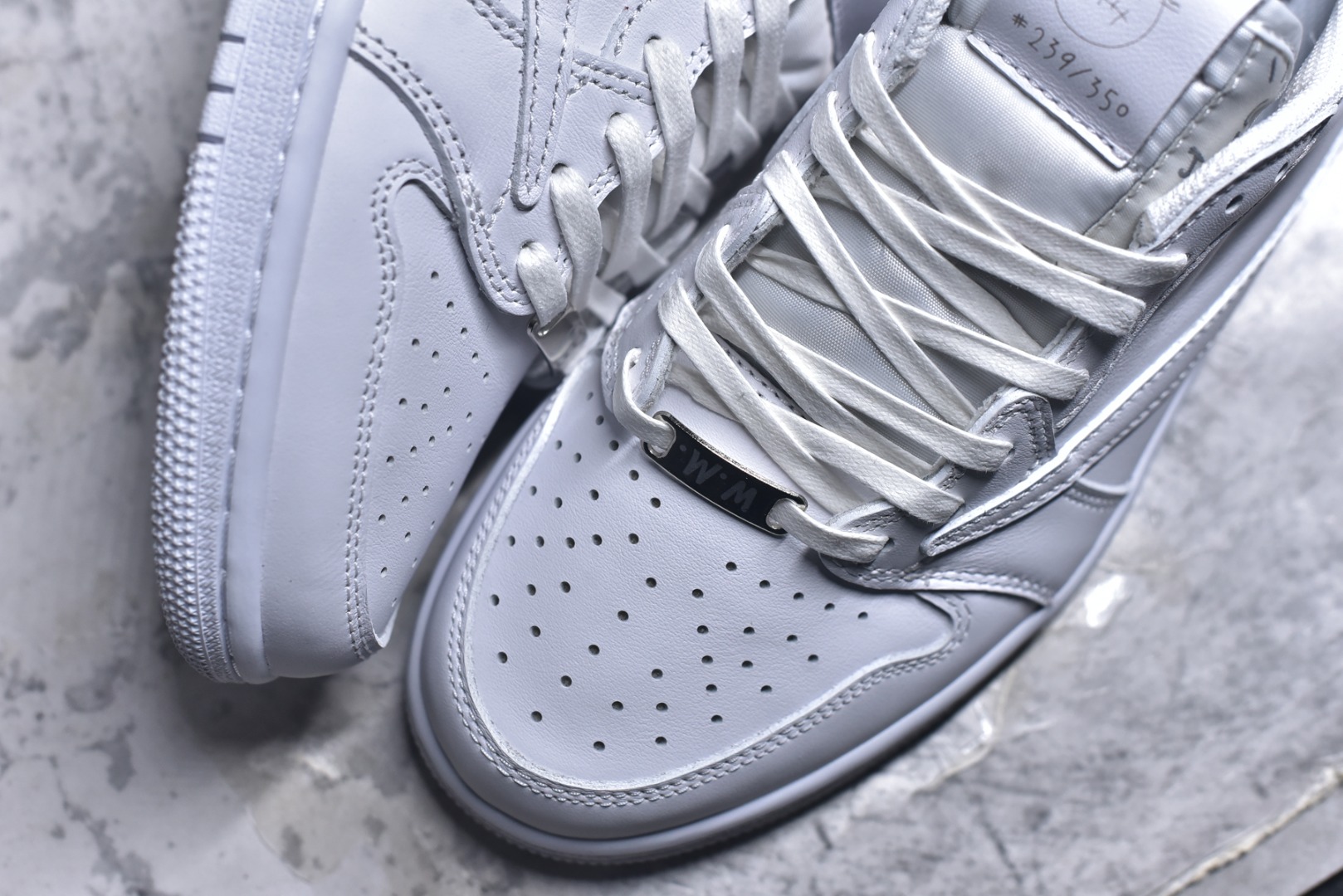 图片[8]-#乔1 低帮倒钩 全白 TD1228-111 男女鞋 36 36.5 37.5 38 38.5 39 40 40.5 41 42 42.5 43 44 44.5 45 46 47.5-选品中心