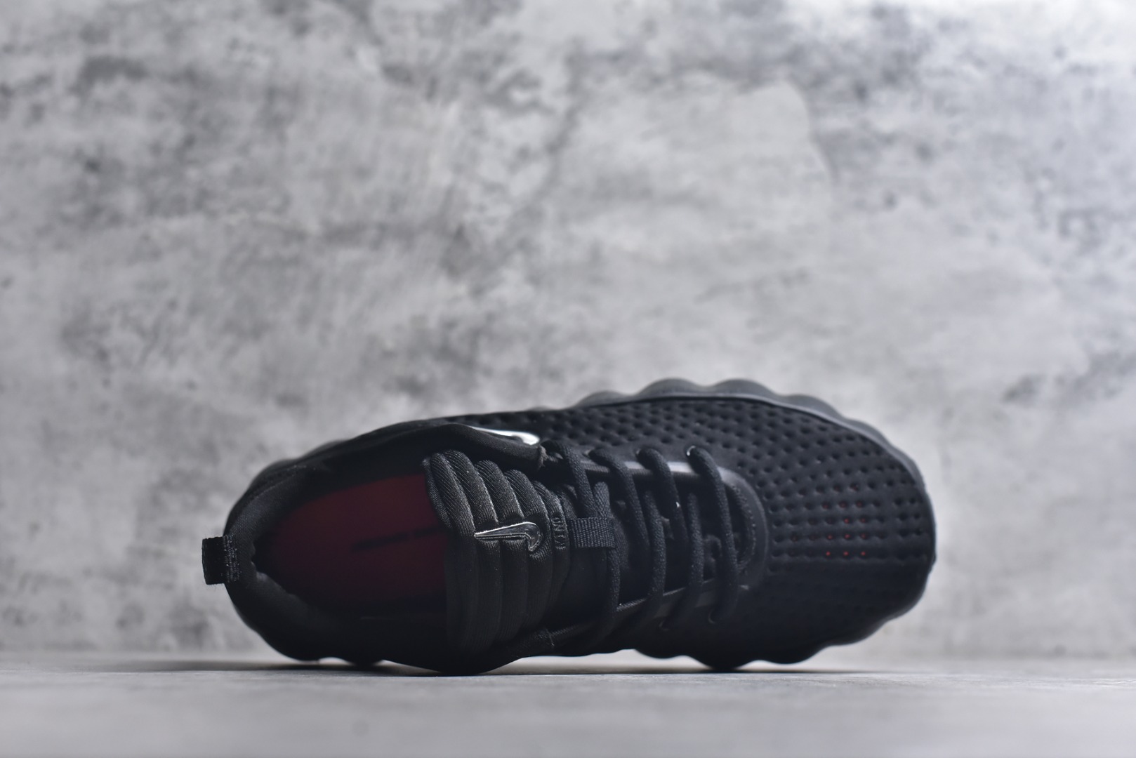 图片[4]-#NK Mind 002 黑科技足底按摩舒适贴合训练鞋 HQ4308-001 该系列首作 Mind 001 从神经科学中汲取灵感，打造出一款不仅外观独特，更能为穿着者带来别样感知体验的球鞋，此次新作将继续延续此核心方向。历时十年打磨的 Mind 系列，承载着 Nike 对未来鞋款的愿景呈现。系列中的每双鞋，外底均由 22 个独立泡沫结节构成，旨在模拟赤足般的体验。这些结节通过与足底感官感受器的相互作用，从而促进人体的自然步态。 尺码：36 36.5 37.5 38 38.5 39 40 40.5 41 42 42.5 43 44 44.5 45-选品中心