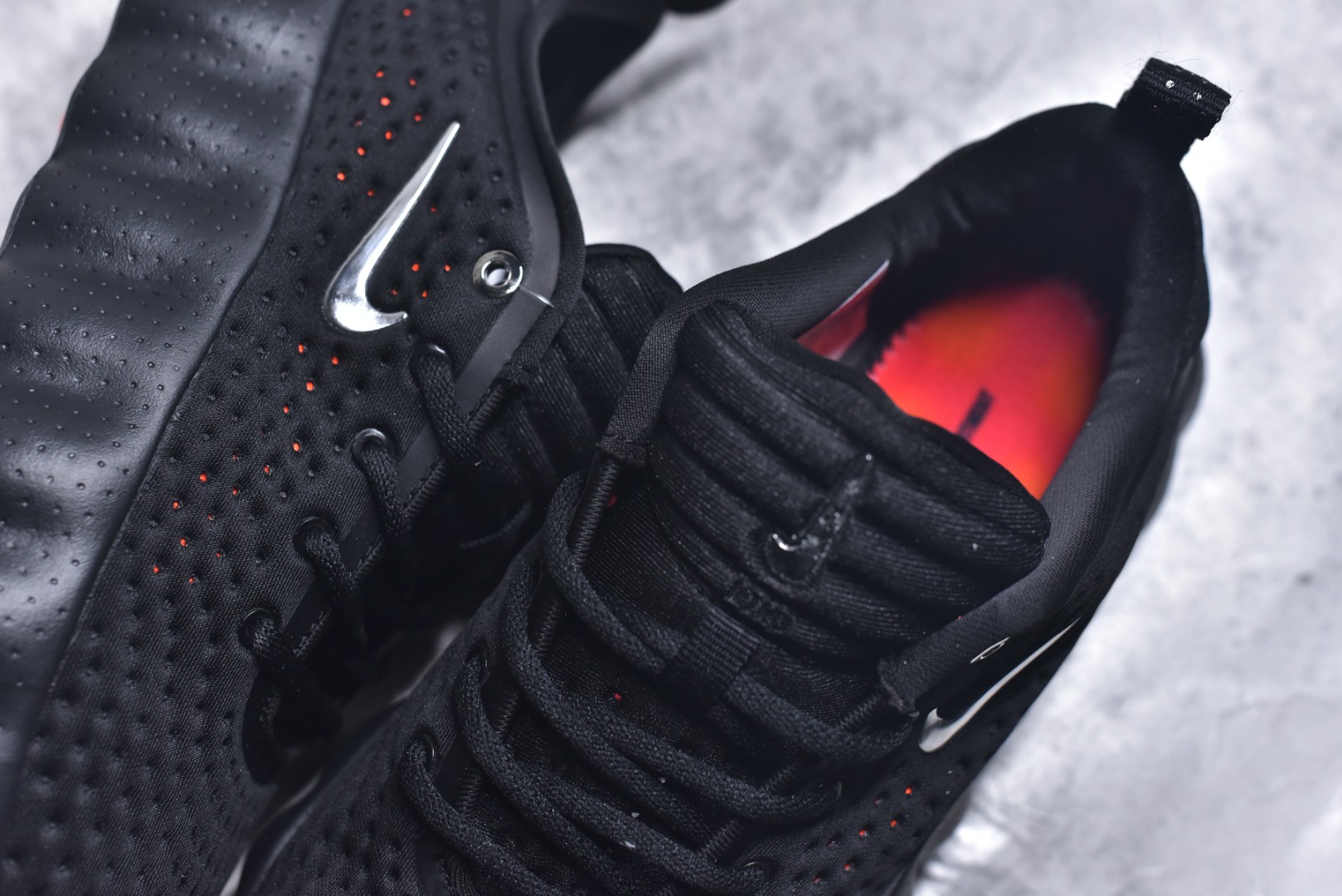 图片[9]-#NK Mind 002 黑科技足底按摩舒适贴合训练鞋 HQ4308-001 该系列首作 Mind 001 从神经科学中汲取灵感，打造出一款不仅外观独特，更能为穿着者带来别样感知体验的球鞋，此次新作将继续延续此核心方向。历时十年打磨的 Mind 系列，承载着 Nike 对未来鞋款的愿景呈现。系列中的每双鞋，外底均由 22 个独立泡沫结节构成，旨在模拟赤足般的体验。这些结节通过与足底感官感受器的相互作用，从而促进人体的自然步态。 尺码：36 36.5 37.5 38 38.5 39 40 40.5 41 42 42.5 43 44 44.5 45-选品中心