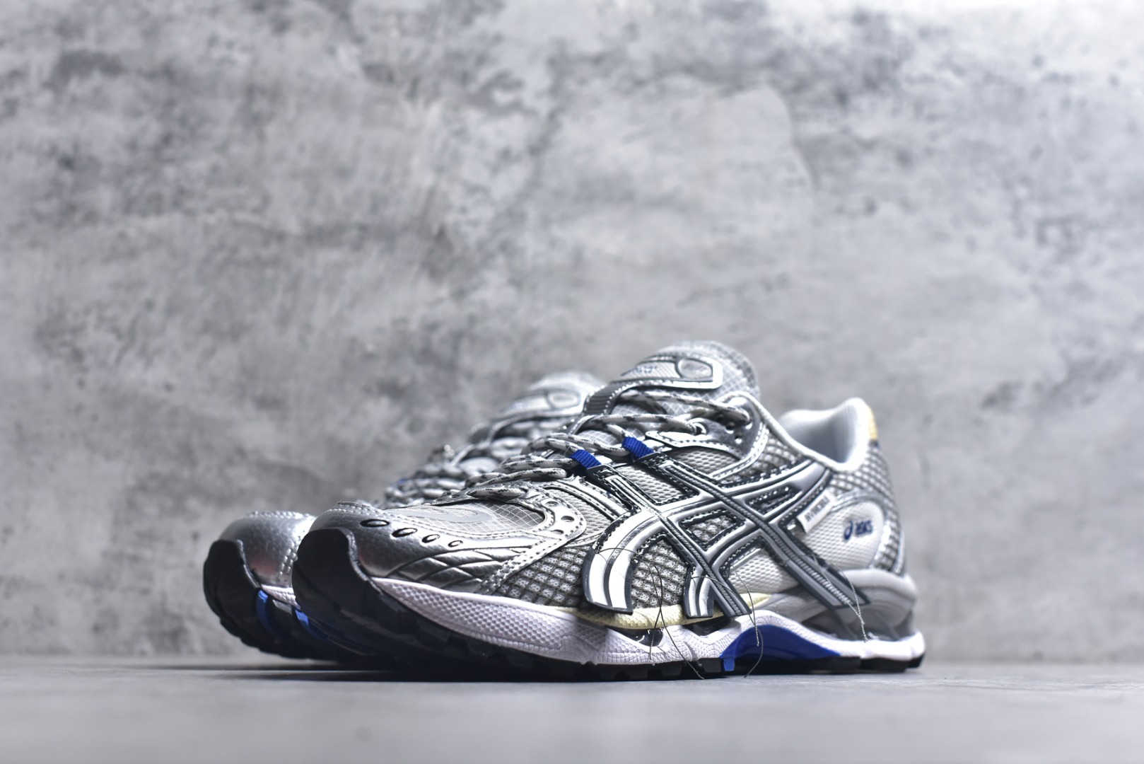 图片[2]-#Asics Gel-Nimbus 10.1 亚瑟士复古透气休闲鞋缓震耐磨跑步鞋 #鞋面采用无缝线鞋面，贴合脚型，穿着舒适；中底360°环绕式GL，提供良好的缓冲性能；货号：1203A814-021 尺码：36-45（半）-选品中心