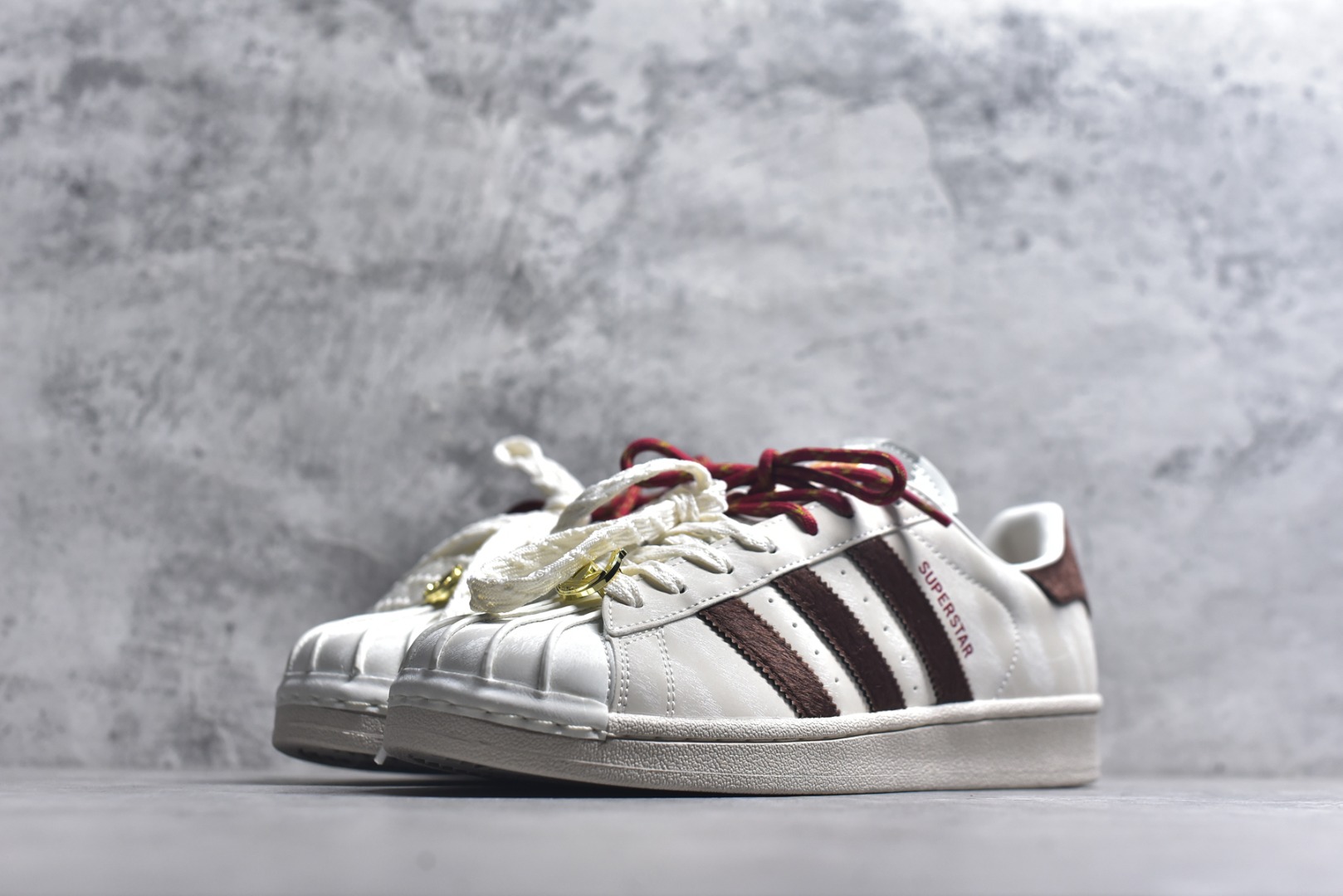 图片[2]-#Adidas Originals Superstar 马年限定 CNY新年款 贝壳头系列 阿迪达斯 低帮经典百搭休闲运动板鞋 货号： KJ6293 尺码：35-45（半）-选品中心