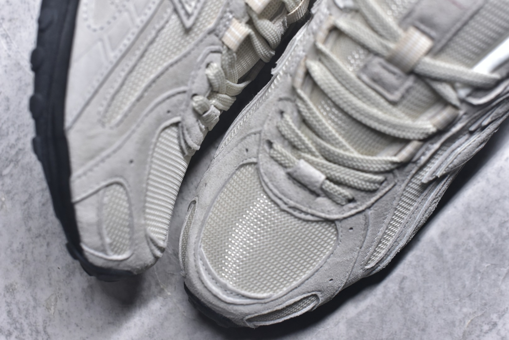 图片[8]-#New Balance 204L 薄底鞋 薄底皮质鞋带德训miu系 减震耐磨包裹性支撑轻便 低帮 生活休闲鞋 轻盈脚感质感兼具 鞋身搭载EVA科技中底,适用多元穿搭场合为户外出行提供舒适长远的穿搭体验 货号：U204L8OV 尺码：36 37 37.5 38 38.5 39 40 40.5 41 42 42.5 43 44 44.5 45-选品中心