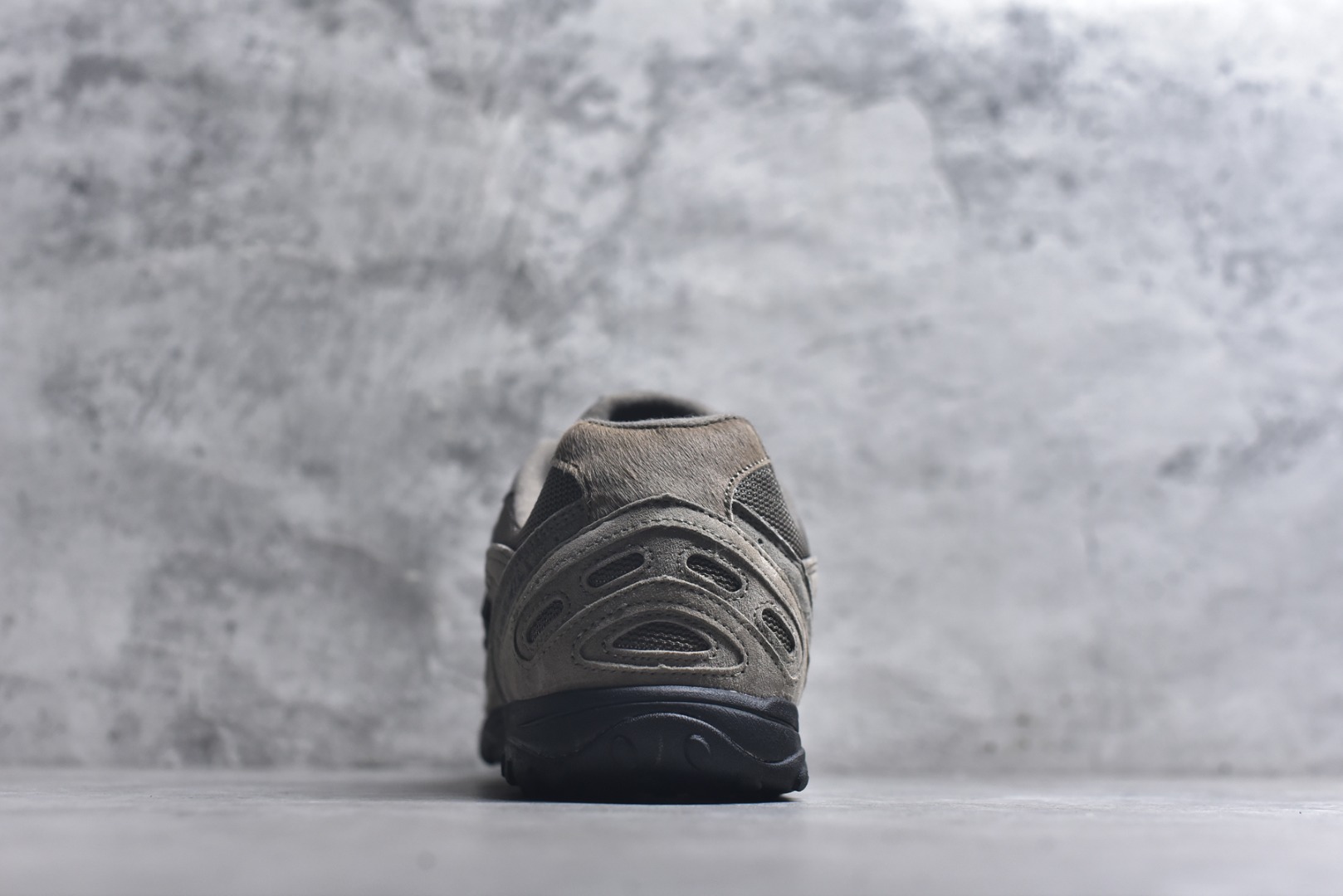 图片[5]-#New Balance 204L 薄底鞋 薄底皮质鞋带德训miu系 减震耐磨包裹性支撑轻便 低帮 生活休闲鞋 轻盈脚感质感兼具 鞋身搭载EVA科技中底,适用多元穿搭场合为户外出行提供舒适长远的穿搭体验 货号：U204L3K9 尺码：36 37 37.5 38 38.5 39 40 40.5 41 42 42.5 43 44 44.5 45-选品中心