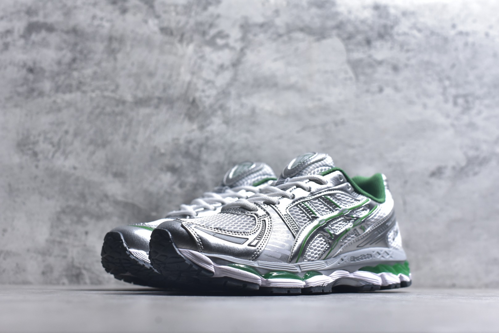 图片[2]-#Asics Gel-Kayano 12.1 亚瑟士 运动休闲透气专业跑鞋 采用工程弹性双层再生针织密度鞋面材质 后跟3D可视GEL缓震乳胶物料 升级FF BLAST PLUS全新缓震中底部位科技材质 外置高耐磨橡胶外底 稳步升级 跑出节奏 货号：1203A759-100 尺码：36-47-选品中心