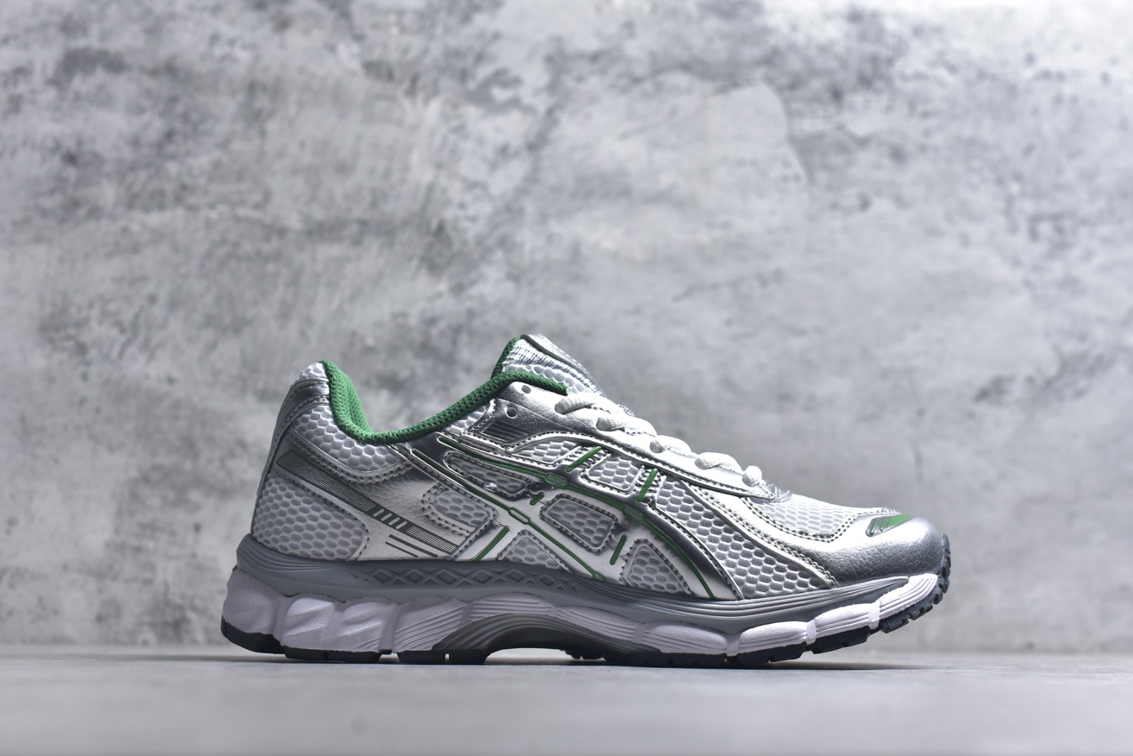图片[3]-#Asics Gel-Kayano 12.1 亚瑟士 运动休闲透气专业跑鞋 采用工程弹性双层再生针织密度鞋面材质 后跟3D可视GEL缓震乳胶物料 升级FF BLAST PLUS全新缓震中底部位科技材质 外置高耐磨橡胶外底 稳步升级 跑出节奏 货号：1203A759-100 尺码：36-47-选品中心