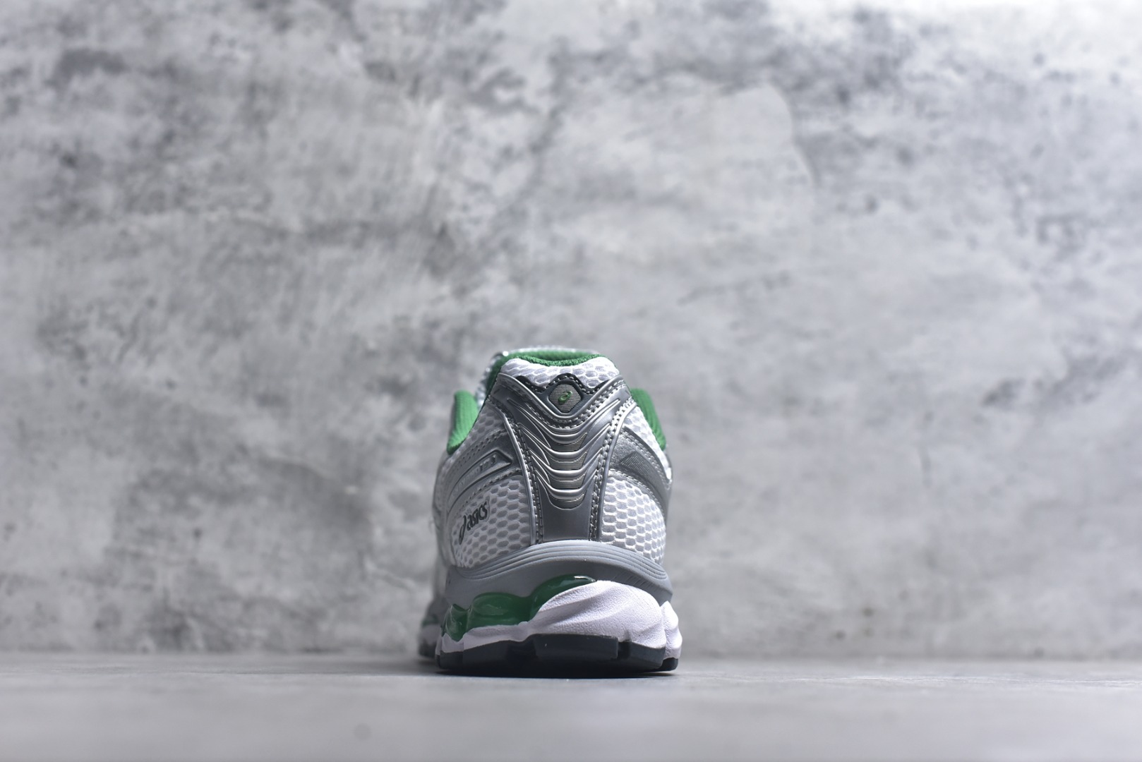 图片[5]-#Asics Gel-Kayano 12.1 亚瑟士 运动休闲透气专业跑鞋 采用工程弹性双层再生针织密度鞋面材质 后跟3D可视GEL缓震乳胶物料 升级FF BLAST PLUS全新缓震中底部位科技材质 外置高耐磨橡胶外底 稳步升级 跑出节奏 货号：1203A759-100 尺码：36-47-选品中心