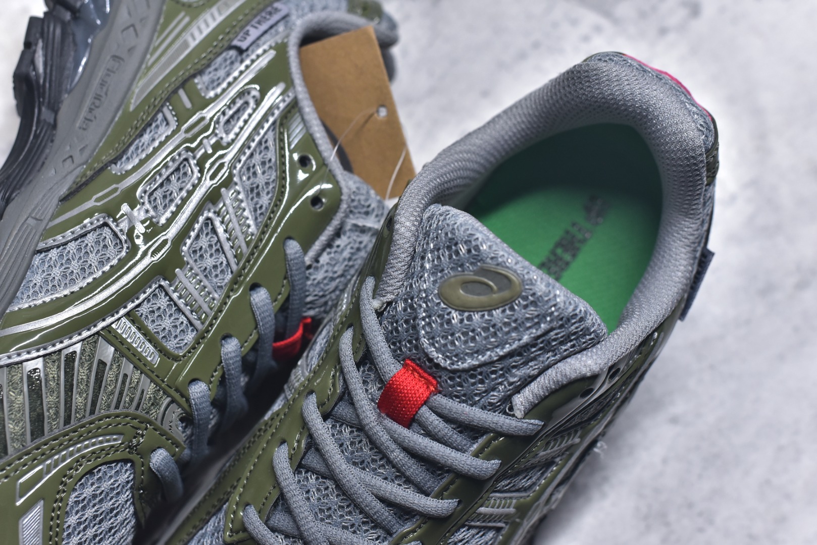 图片[9]-#Asics Gel-Kayano 12.1 亚瑟士 运动休闲透气专业跑鞋 采用工程弹性双层再生针织密度鞋面材质 后跟3D可视GEL缓震乳胶物料 升级FF BLAST PLUS全新缓震中底部位科技材质 外置高耐磨橡胶外底 稳步升级 跑出节奏 货号：1203A869-021 尺码：36-47-选品中心