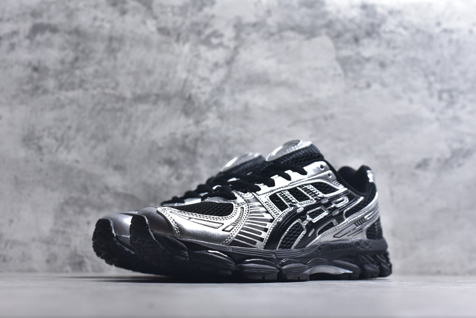 图片[2]-#AsicsGel-Kayano 12.1 亚瑟士运动休闲透气专业跑鞋 提供出众的稳定性与缓冲 此种置于中底内部的自适应发泡材料 可在每一次冲击后帮助足弓重新定位 强化迈步时的支撑性中底处的另一项升级为FFBLASTTM PLUSECO缓冲科技 此种材料含有约24%的生物基成分 可在每一步中创造绵柔的触地脚感PureGELM科技位干鞋跟底部 柔软度比标准GELM科技高65% 为长跑训练者带来令人惊奇的运动顺畅感 货号： 1203A759-001 尺码： 36-47-选品中心