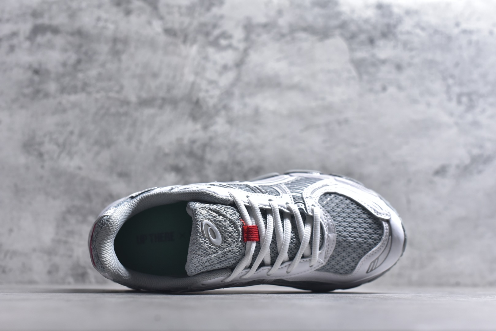 图片[4]-#AsicsGel-Kayano 12.1 亚瑟士运动休闲透气专业跑鞋 提供出众的稳定性与缓冲 此种置于中底内部的自适应发泡材料 可在每一次冲击后帮助足弓重新定位 强化迈步时的支撑性中底处的另一项升级为FFBLASTTM PLUSECO缓冲科技 此种材料含有约24%的生物基成分 可在每一步中创造绵柔的触地脚感PureGELM科技位干鞋跟底部 柔软度比标准GELM科技高65% 为长跑训练者带来令人惊奇的运动顺畅感 货号： 1203A869-020 尺码： 36-47-选品中心