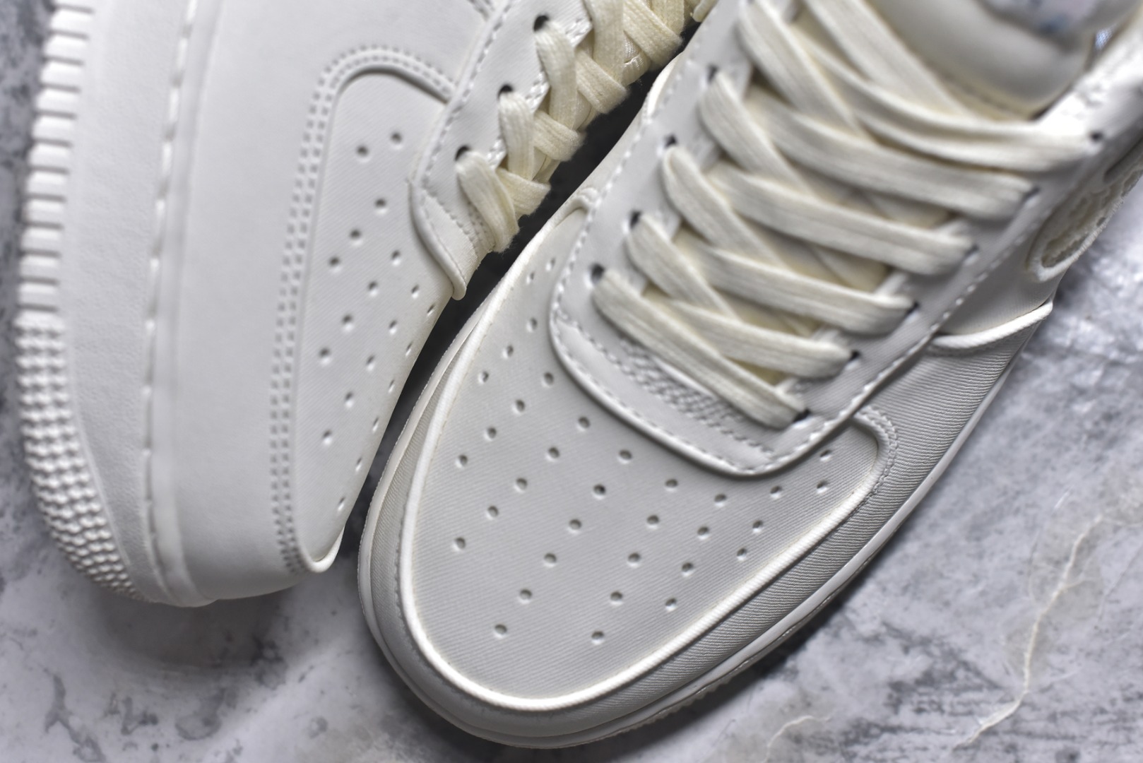 图片[8]-#NK Air Force 1´07 Low 空军一号低帮百搭休闲运动板鞋 IH7351-010 柔软、弹性十足的缓震性能和出色的中底设计 横跨复古与现代的外型结合 造就出风靡全球 三十多年的Force 1 直到今天还深受青睐 实拍调校N版已经零色差零失真 百分百还原实物色彩所见即所得 不存在货不对板色差等低级问题 选购参考实物拍摄 不混卖不参货 只用心做好货严格选品 承诺混一赔十 尺码：36 36.5 37.5 38 38.5 39 40 40.5 41 42 42.5 43 44 44.5 45-选品中心