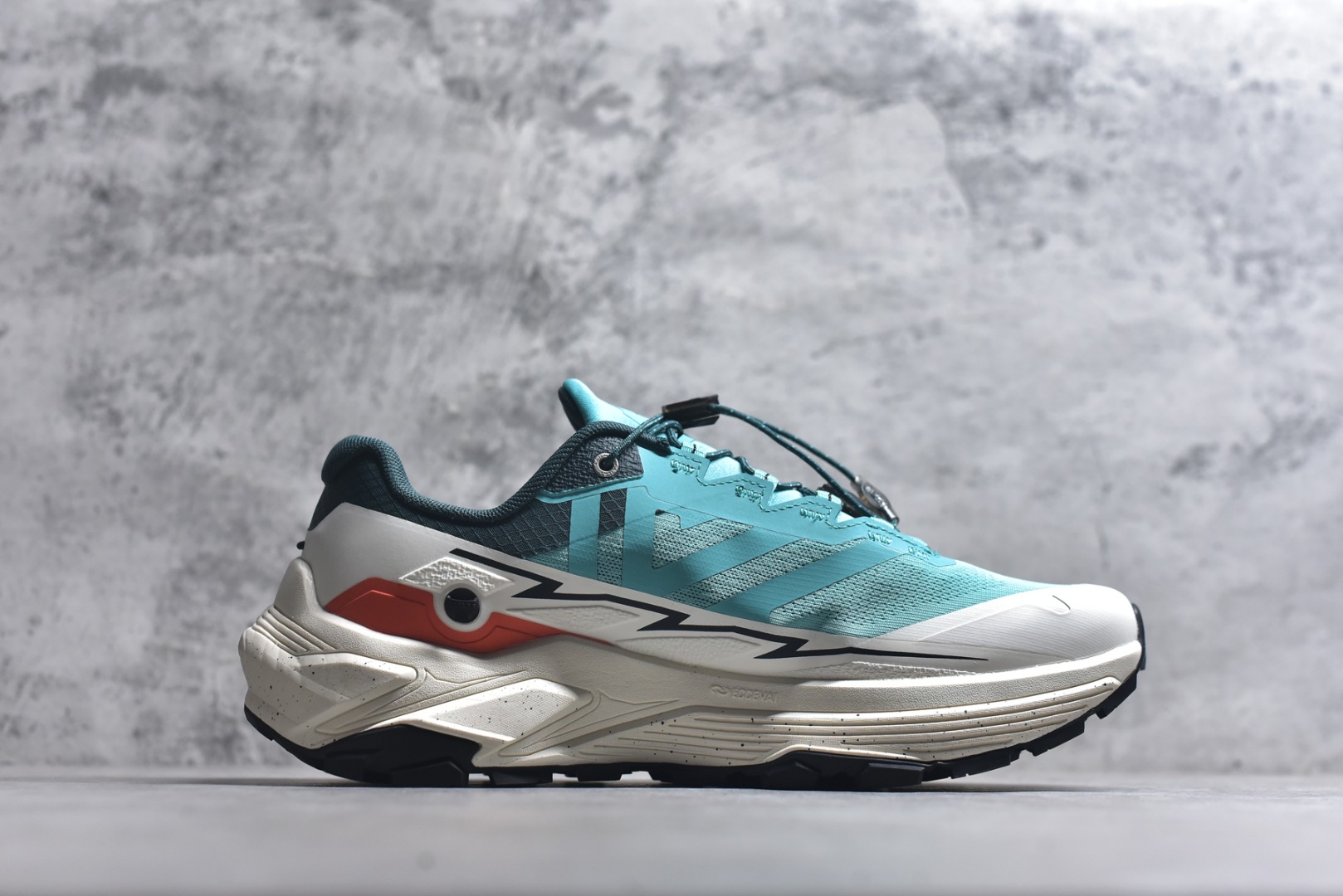 图片[3]-#凯乐石 KAILAS FUGA EX3厚底缓冲徒步跑山网布TPU减震防滑透气包裹性抗冲击轻便回弹 低帮 超强抓地力徒步跑步鞋 BOA适配系统 通过旋钮一键实现快速调节松紧 快速穿脱 YIBRAM MEGAGRIP湿地止滑大底 提供强劲抓地力 驾驭干湿路面 ECCEVAI 厚底回弹中底 缓冲回弹 泵感十足 更抓地 减少消耗-前掌加宽4% 后跟加宽15% 更缓震久跑不累-缓震回弹提升20% 更稳定 减少关节伤害-加高和梯形设计加宽 更包裹 更舒适-楦型升级 加强脚背中腰包裹性 货号：KS2513108 尺码：36 36.5 37.5 38 38.5 39 40 40.5 41 42 42.5 43 44 45-选品中心