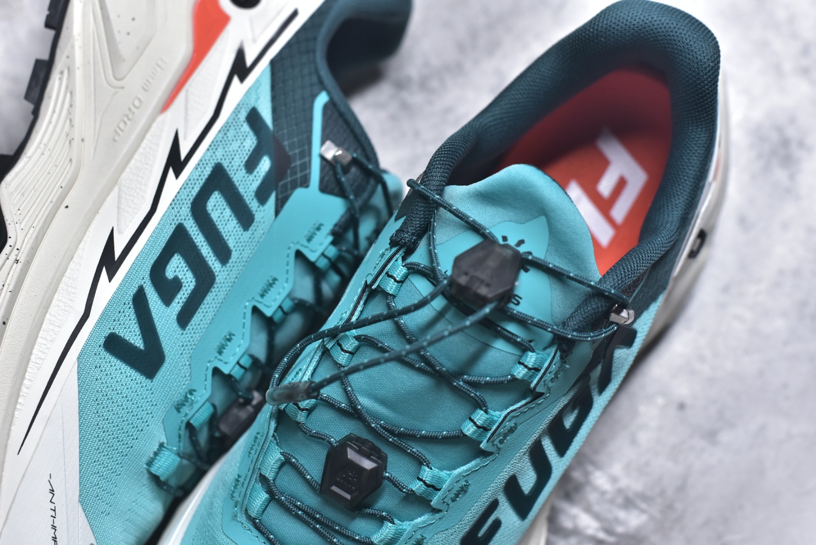 图片[9]-#凯乐石 KAILAS FUGA EX3厚底缓冲徒步跑山网布TPU减震防滑透气包裹性抗冲击轻便回弹 低帮 超强抓地力徒步跑步鞋 BOA适配系统 通过旋钮一键实现快速调节松紧 快速穿脱 YIBRAM MEGAGRIP湿地止滑大底 提供强劲抓地力 驾驭干湿路面 ECCEVAI 厚底回弹中底 缓冲回弹 泵感十足 更抓地 减少消耗-前掌加宽4% 后跟加宽15% 更缓震久跑不累-缓震回弹提升20% 更稳定 减少关节伤害-加高和梯形设计加宽 更包裹 更舒适-楦型升级 加强脚背中腰包裹性 货号：KS2513108 尺码：36 36.5 37.5 38 38.5 39 40 40.5 41 42 42.5 43 44 45-选品中心