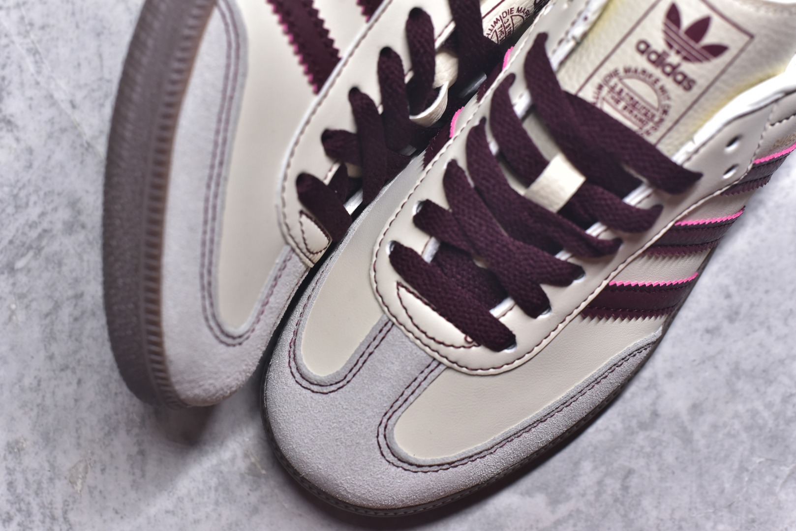 图片[8]-#AD Original Samba 复古经典轻便板鞋 IG1987 这款桑巴鞋展示了高质量的工艺 带有装饰的超锁缝制和无缝的手感 柔软、柔软的皮革造型和标志性的3条纹完成了精致的外观 正规合身鞋带 鞋面上有绒面鞋垫 橡胶鞋底 享受正畸套筒软感 自50年代首次亮相以来就一直在赢得粉丝的青睐 尺码：36-45-选品中心