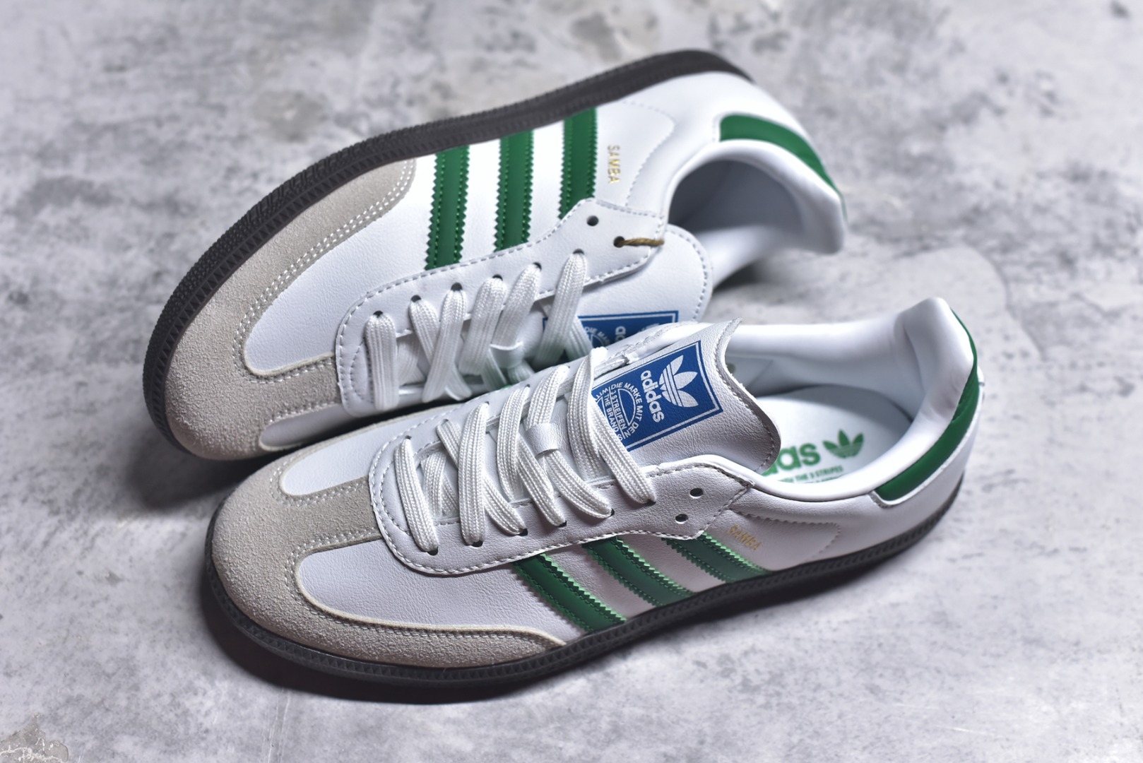 图片[7]-#AD Original Samba 复古经典轻便板鞋 IG1024 市场最高版本 正确烫金高频细节 原装纳米超迁+原装头层皮料 独家私模橡胶大底 原盒原配 这款桑巴鞋展示了高质量的工艺 带有装饰的超锁缝制和无缝的手感 柔软、柔软的皮革造型和标志性的3条纹完成了精致的外观 正规合身鞋带 鞋面上有绒面鞋垫 橡胶鞋底 享受正畸套筒软感 自50年代首次亮相以来就一直在赢得粉丝的青睐 尺码：36-45-选品中心