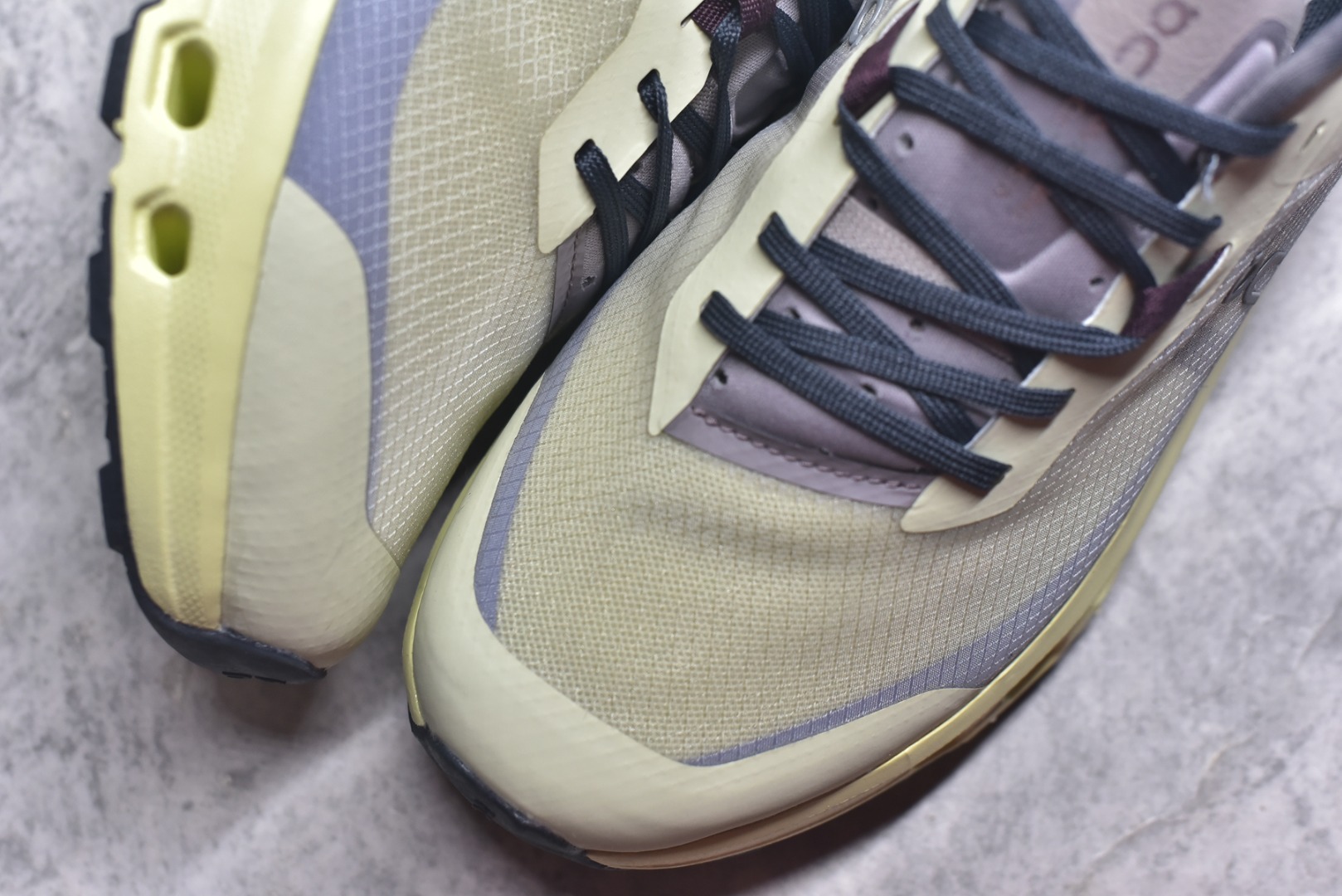 图片[8]-#On昂跑Cloudtilt 2 联名轻量运动休闲跑鞋 杨幂同款，脚感很舒服，鞋底柔软且包裹性好，上脚显腿长，不用系鞋带很方便～ 不管休闲还是运动都很百搭。白色虽然不耐脏，但真的是最好看最显质感的颜色！ 货号：3ME30112854 尺码：36-45-选品中心