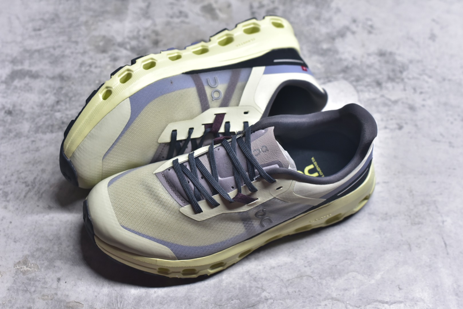 图片[7]-#On昂跑Cloudtilt 2 联名轻量运动休闲跑鞋 杨幂同款，脚感很舒服，鞋底柔软且包裹性好，上脚显腿长，不用系鞋带很方便～ 不管休闲还是运动都很百搭。白色虽然不耐脏，但真的是最好看最显质感的颜色！ 货号：3ME30112854 尺码：36-45-选品中心