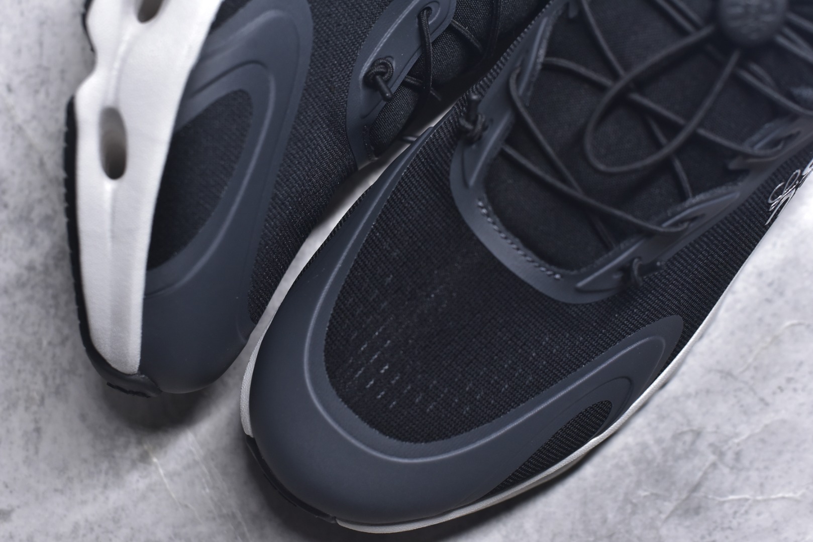 图片[8]-#LOEWE罗意威 x ON昂跑 联名款 Cloudsolo系列 •原鞋一致橡胶底 原版高弹MD 加爆米花料 •正确后跟小蛮腰 •Logo立体有光泽度 •正确鞋头饱满立体 •鞋舌TPU立体高频 •正确鞋面网布多层厚实材料 •后跟织带高频立体 织带上浆加硬 •正确鞋带头滴胶柔软 •正确鞋垫前薄后厚有弹性（欧奈斯材料，非普通海玻璃） 尺码：36 36.5 37 37.5 38 38.5 39 40 40.5 41 42 42.5 43 44 44.5 45 46（真半码）-选品中心