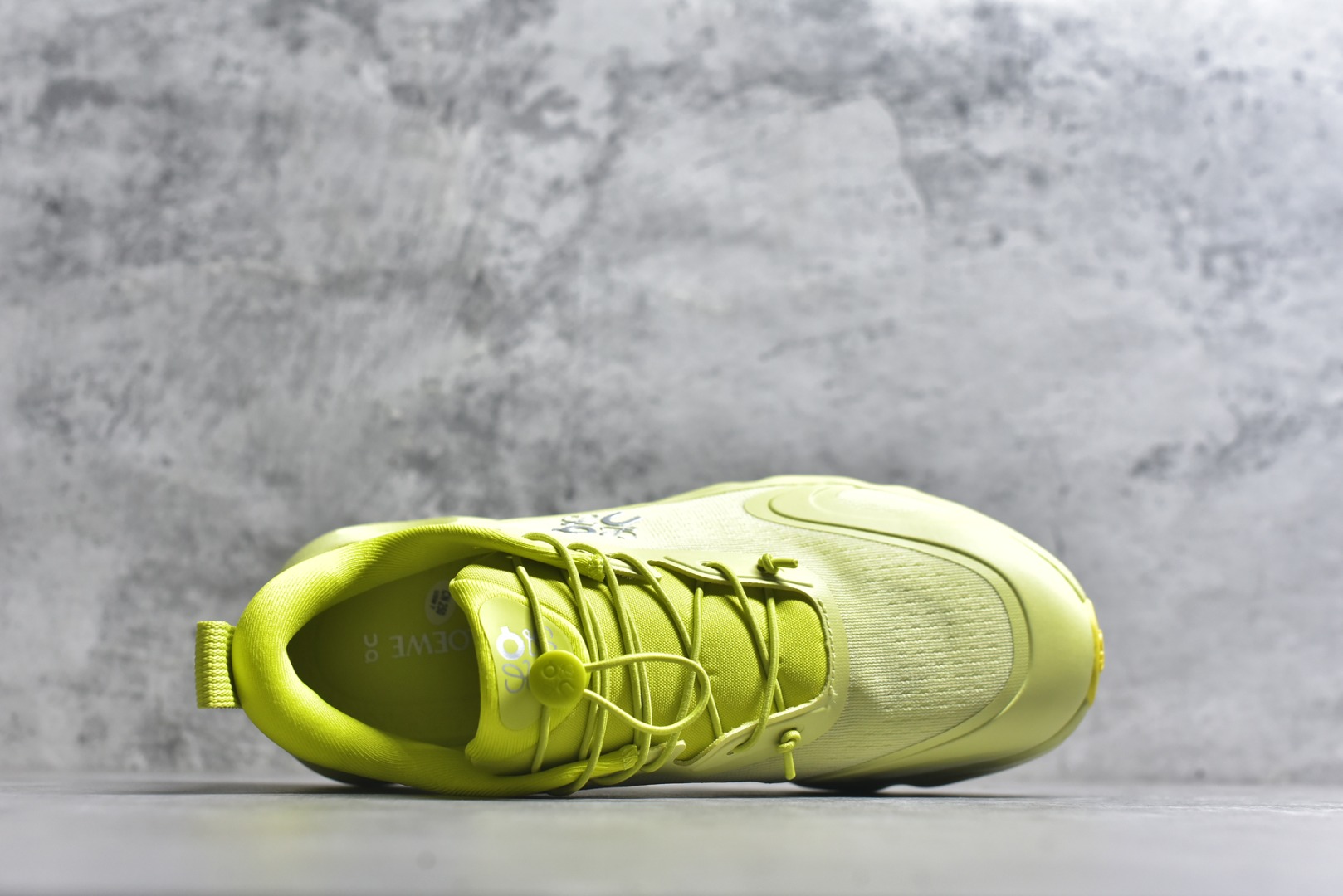 图片[4]-#LOEWE罗意威 x ON昂跑 联名款 Cloudsolo系列 •原鞋一致橡胶底 原版高弹MD 加爆米花料 •正确后跟小蛮腰 •Logo立体有光泽度 •正确鞋头饱满立体 •鞋舌TPU立体高频 •正确鞋面网布多层厚实材料 •后跟织带高频立体 织带上浆加硬 •正确鞋带头滴胶柔软 •正确鞋垫前薄后厚有弹性（欧奈斯材料，非普通海玻璃） 尺码：36 36.5 37 37.5 38 38.5 39 40 40.5 41 42 42.5 43 44 44.5 45 46（真半码）-选品中心