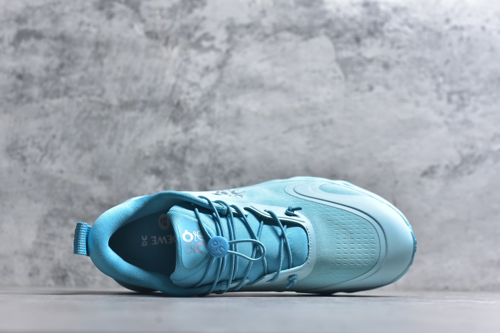 图片[4]-#LOEWE罗意威 x ON昂跑 联名款 Cloudsolo系列 •原鞋一致橡胶底 原版高弹MD 加爆米花料 •正确后跟小蛮腰 •Logo立体有光泽度 •正确鞋头饱满立体 •鞋舌TPU立体高频 •正确鞋面网布多层厚实材料 •后跟织带高频立体 织带上浆加硬 •正确鞋带头滴胶柔软 •正确鞋垫前薄后厚有弹性（欧奈斯材料，非普通海玻璃） 尺码：36 36.5 37 37.5 38 38.5 39 40 40.5 41 42 42.5 43 44 44.5 45 46（真半码）-选品中心