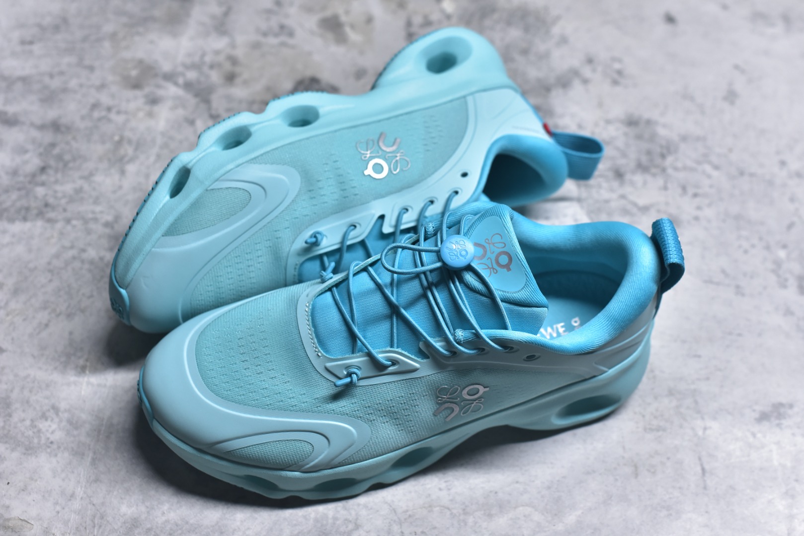 图片[7]-#LOEWE罗意威 x ON昂跑 联名款 Cloudsolo系列 •原鞋一致橡胶底 原版高弹MD 加爆米花料 •正确后跟小蛮腰 •Logo立体有光泽度 •正确鞋头饱满立体 •鞋舌TPU立体高频 •正确鞋面网布多层厚实材料 •后跟织带高频立体 织带上浆加硬 •正确鞋带头滴胶柔软 •正确鞋垫前薄后厚有弹性（欧奈斯材料，非普通海玻璃） 尺码：36 36.5 37 37.5 38 38.5 39 40 40.5 41 42 42.5 43 44 44.5 45 46（真半码）-选品中心