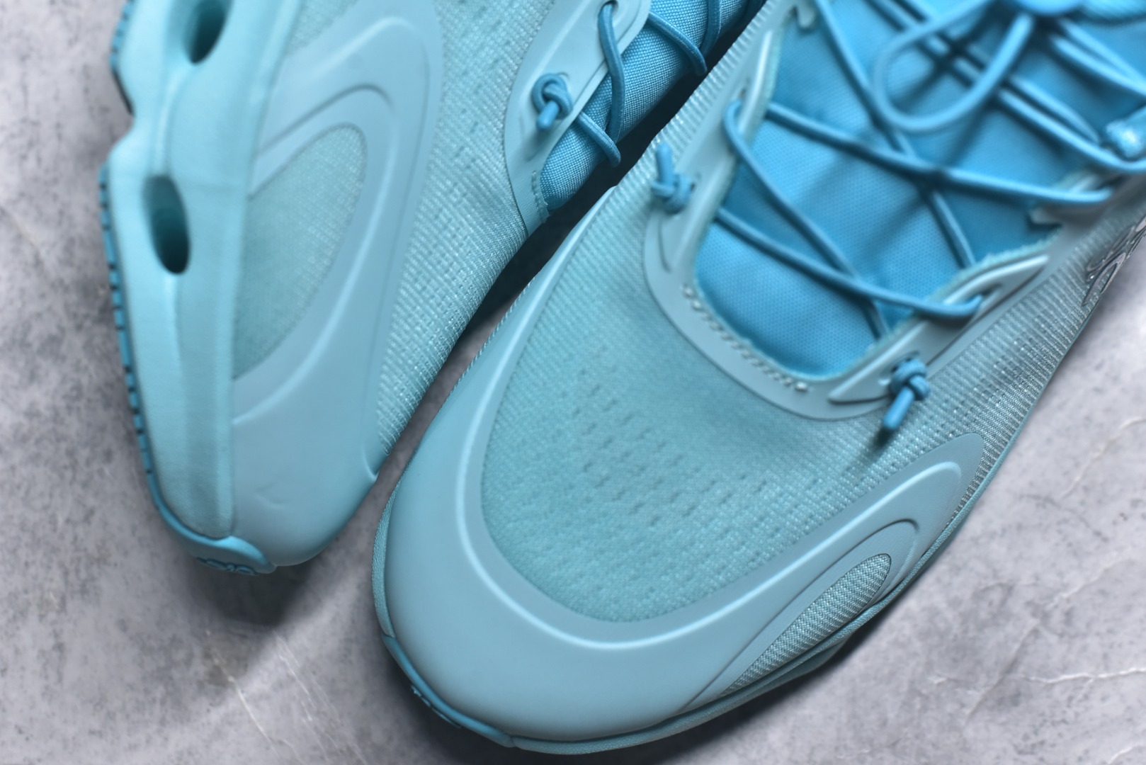 图片[8]-#LOEWE罗意威 x ON昂跑 联名款 Cloudsolo系列 •原鞋一致橡胶底 原版高弹MD 加爆米花料 •正确后跟小蛮腰 •Logo立体有光泽度 •正确鞋头饱满立体 •鞋舌TPU立体高频 •正确鞋面网布多层厚实材料 •后跟织带高频立体 织带上浆加硬 •正确鞋带头滴胶柔软 •正确鞋垫前薄后厚有弹性（欧奈斯材料，非普通海玻璃） 尺码：36 36.5 37 37.5 38 38.5 39 40 40.5 41 42 42.5 43 44 44.5 45 46（真半码）-选品中心