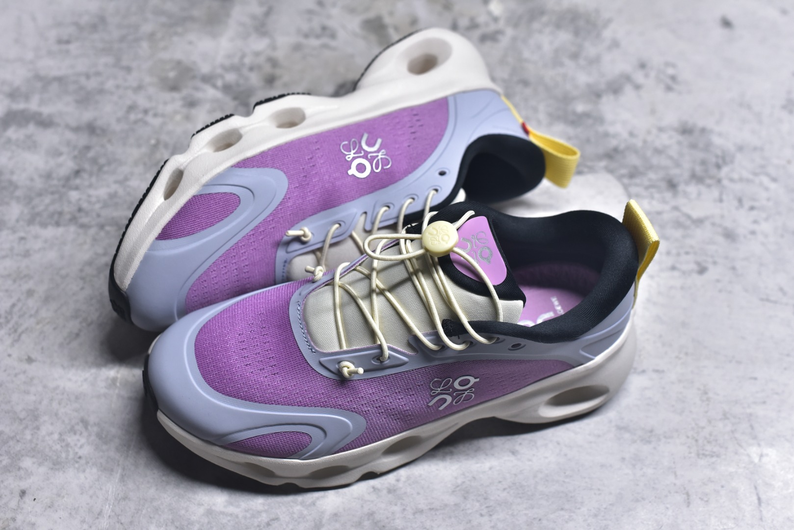 图片[7]-#LOEWE罗意威 x ON昂跑 联名款 Cloudsolo系列 •原鞋一致橡胶底 原版高弹MD 加爆米花料 •正确后跟小蛮腰 •Logo立体有光泽度 •正确鞋头饱满立体 •鞋舌TPU立体高频 •正确鞋面网布多层厚实材料 •后跟织带高频立体 织带上浆加硬 •正确鞋带头滴胶柔软 •正确鞋垫前薄后厚有弹性（欧奈斯材料，非普通海玻璃） 尺码：36 36.5 37 37.5 38 38.5 39 40 40.5 41 42 42.5 43 44 44.5 45 46（真半码）-选品中心