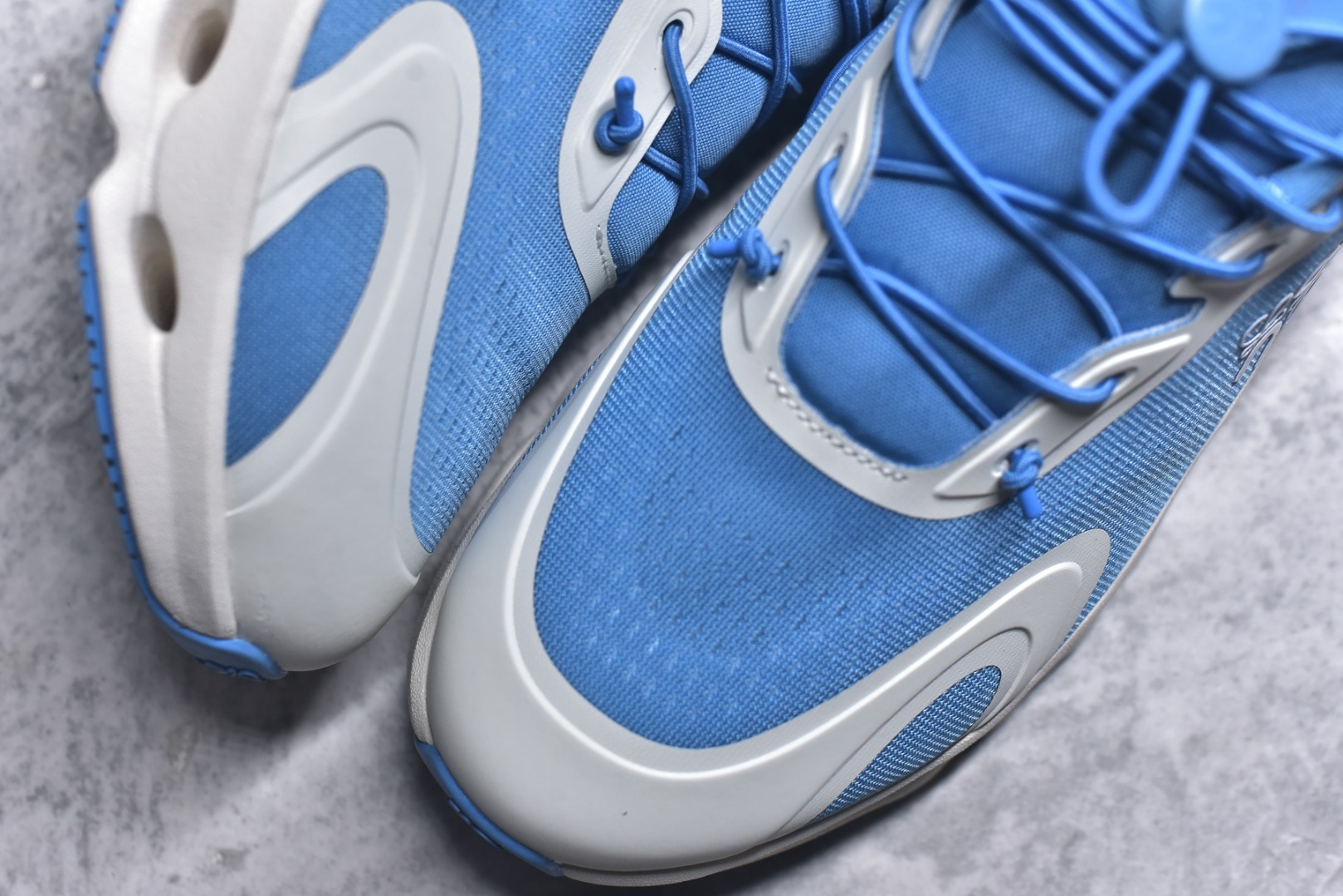 图片[8]-#LOEWE罗意威 x ON昂跑 联名款 Cloudsolo系列 •原鞋一致橡胶底 原版高弹MD 加爆米花料 •正确后跟小蛮腰 •Logo立体有光泽度 •正确鞋头饱满立体 •鞋舌TPU立体高频 •正确鞋面网布多层厚实材料 •后跟织带高频立体 织带上浆加硬 •正确鞋带头滴胶柔软 •正确鞋垫前薄后厚有弹性（欧奈斯材料，非普通海玻璃） 尺码：36 36.5 37 37.5 38 38.5 39 40 40.5 41 42 42.5 43 44 44.5 45 46（真半码）-选品中心