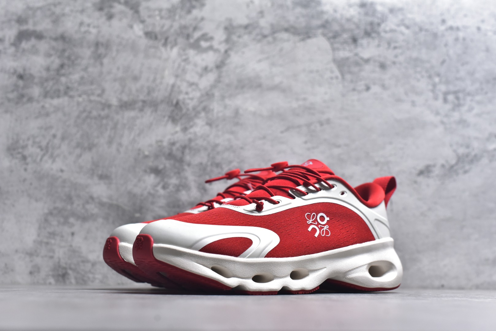 图片[2]-#LOEWE罗意威 x ON昂跑 联名款 Cloudsolo系列 •原鞋一致橡胶底 原版高弹MD 加爆米花料 •正确后跟小蛮腰 •Logo立体有光泽度 •正确鞋头饱满立体 •鞋舌TPU立体高频 •正确鞋面网布多层厚实材料 •后跟织带高频立体 织带上浆加硬 •正确鞋带头滴胶柔软 •正确鞋垫前薄后厚有弹性（欧奈斯材料，非普通海玻璃） 尺码：36 36.5 37 37.5 38 38.5 39 40 40.5 41 42 42.5 43 44 44.5 45 46（真半码）-选品中心