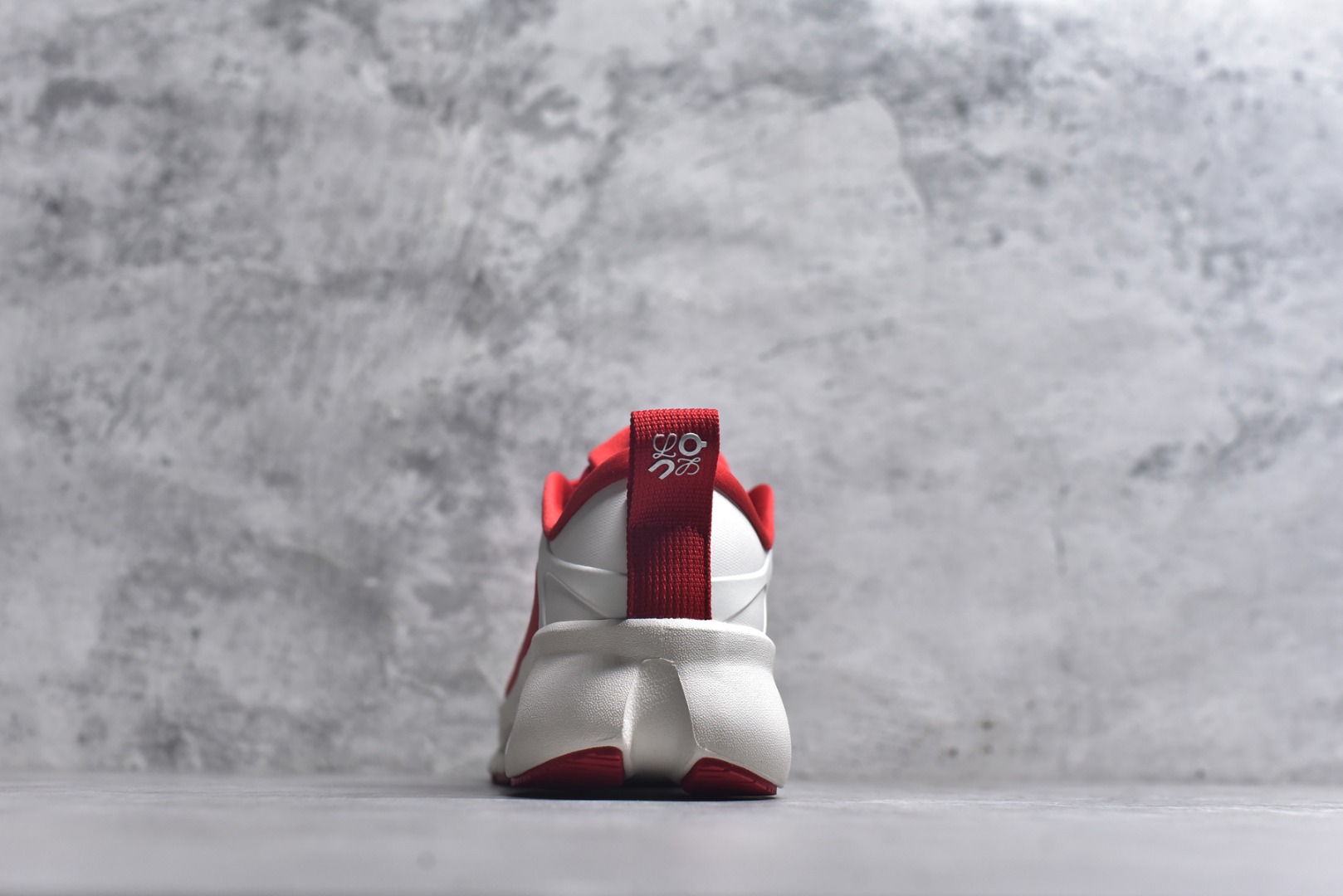 图片[5]-#LOEWE罗意威 x ON昂跑 联名款 Cloudsolo系列 •原鞋一致橡胶底 原版高弹MD 加爆米花料 •正确后跟小蛮腰 •Logo立体有光泽度 •正确鞋头饱满立体 •鞋舌TPU立体高频 •正确鞋面网布多层厚实材料 •后跟织带高频立体 织带上浆加硬 •正确鞋带头滴胶柔软 •正确鞋垫前薄后厚有弹性（欧奈斯材料，非普通海玻璃） 尺码：36 36.5 37 37.5 38 38.5 39 40 40.5 41 42 42.5 43 44 44.5 45 46（真半码）-选品中心