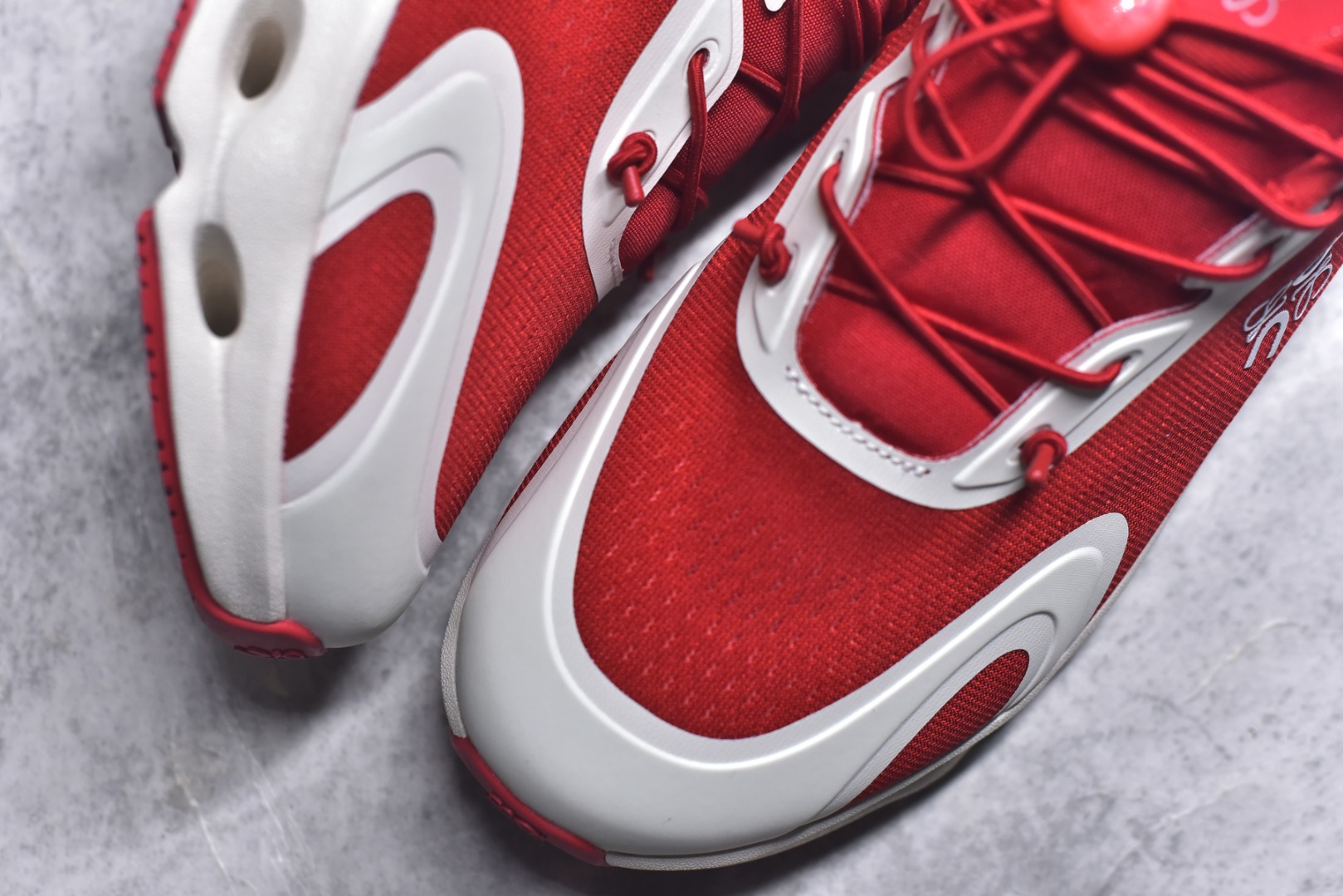 图片[8]-#LOEWE罗意威 x ON昂跑 联名款 Cloudsolo系列 •原鞋一致橡胶底 原版高弹MD 加爆米花料 •正确后跟小蛮腰 •Logo立体有光泽度 •正确鞋头饱满立体 •鞋舌TPU立体高频 •正确鞋面网布多层厚实材料 •后跟织带高频立体 织带上浆加硬 •正确鞋带头滴胶柔软 •正确鞋垫前薄后厚有弹性（欧奈斯材料，非普通海玻璃） 尺码：36 36.5 37 37.5 38 38.5 39 40 40.5 41 42 42.5 43 44 44.5 45 46（真半码）-选品中心