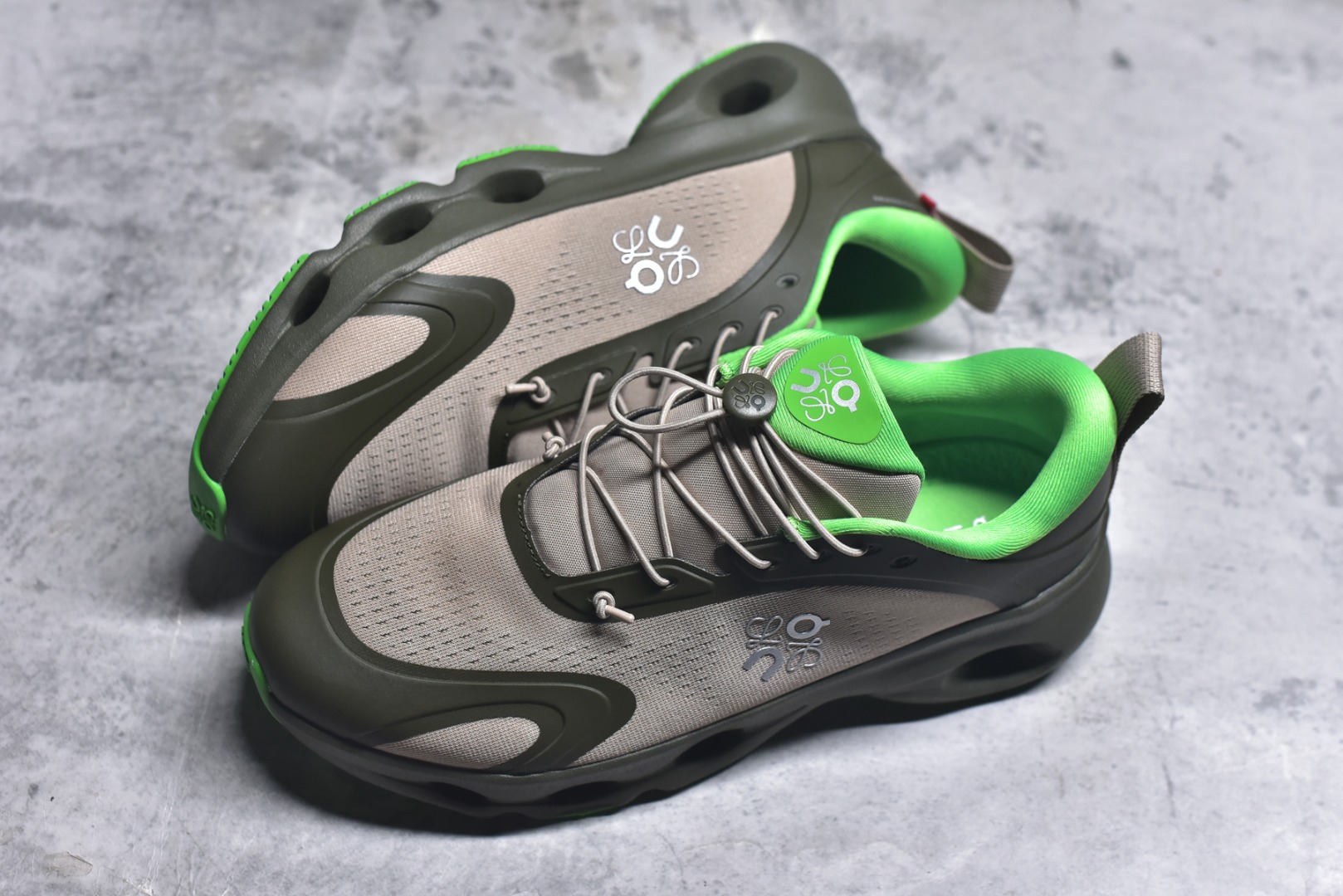 图片[7]-#LOEWE罗意威 x ON昂跑 联名款 Cloudsolo系列 •原鞋一致橡胶底 原版高弹MD 加爆米花料 •正确后跟小蛮腰 •Logo立体有光泽度 •正确鞋头饱满立体 •鞋舌TPU立体高频 •正确鞋面网布多层厚实材料 •后跟织带高频立体 织带上浆加硬 •正确鞋带头滴胶柔软 •正确鞋垫前薄后厚有弹性（欧奈斯材料，非普通海玻璃） 尺码：36 36.5 37 37.5 38 38.5 39 40 40.5 41 42 42.5 43 44 44.5 45 46（真半码）-选品中心