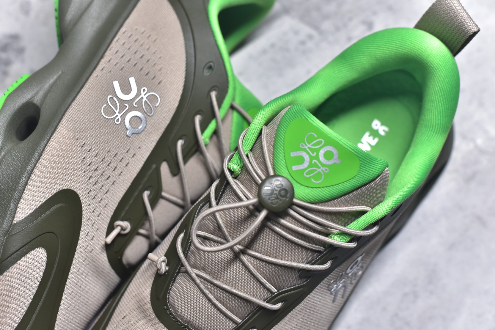 图片[9]-#LOEWE罗意威 x ON昂跑 联名款 Cloudsolo系列 •原鞋一致橡胶底 原版高弹MD 加爆米花料 •正确后跟小蛮腰 •Logo立体有光泽度 •正确鞋头饱满立体 •鞋舌TPU立体高频 •正确鞋面网布多层厚实材料 •后跟织带高频立体 织带上浆加硬 •正确鞋带头滴胶柔软 •正确鞋垫前薄后厚有弹性（欧奈斯材料，非普通海玻璃） 尺码：36 36.5 37 37.5 38 38.5 39 40 40.5 41 42 42.5 43 44 44.5 45 46（真半码）-选品中心