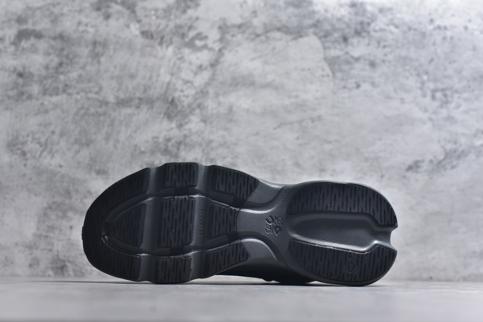 图片[6]-#LOEWE罗意威 x ON昂跑 联名款 Cloudsolo系列 •原鞋一致橡胶底 原版高弹MD 加爆米花料 •正确后跟小蛮腰 •Logo立体有光泽度 •正确鞋头饱满立体 •鞋舌TPU立体高频 •正确鞋面网布多层厚实材料 •后跟织带高频立体 织带上浆加硬 •正确鞋带头滴胶柔软 •正确鞋垫前薄后厚有弹性（欧奈斯材料，非普通海玻璃） 尺码：36 36.5 37 37.5 38 38.5 39 40 40.5 41 42 42.5 43 44 44.5 45 46（真半码）-选品中心