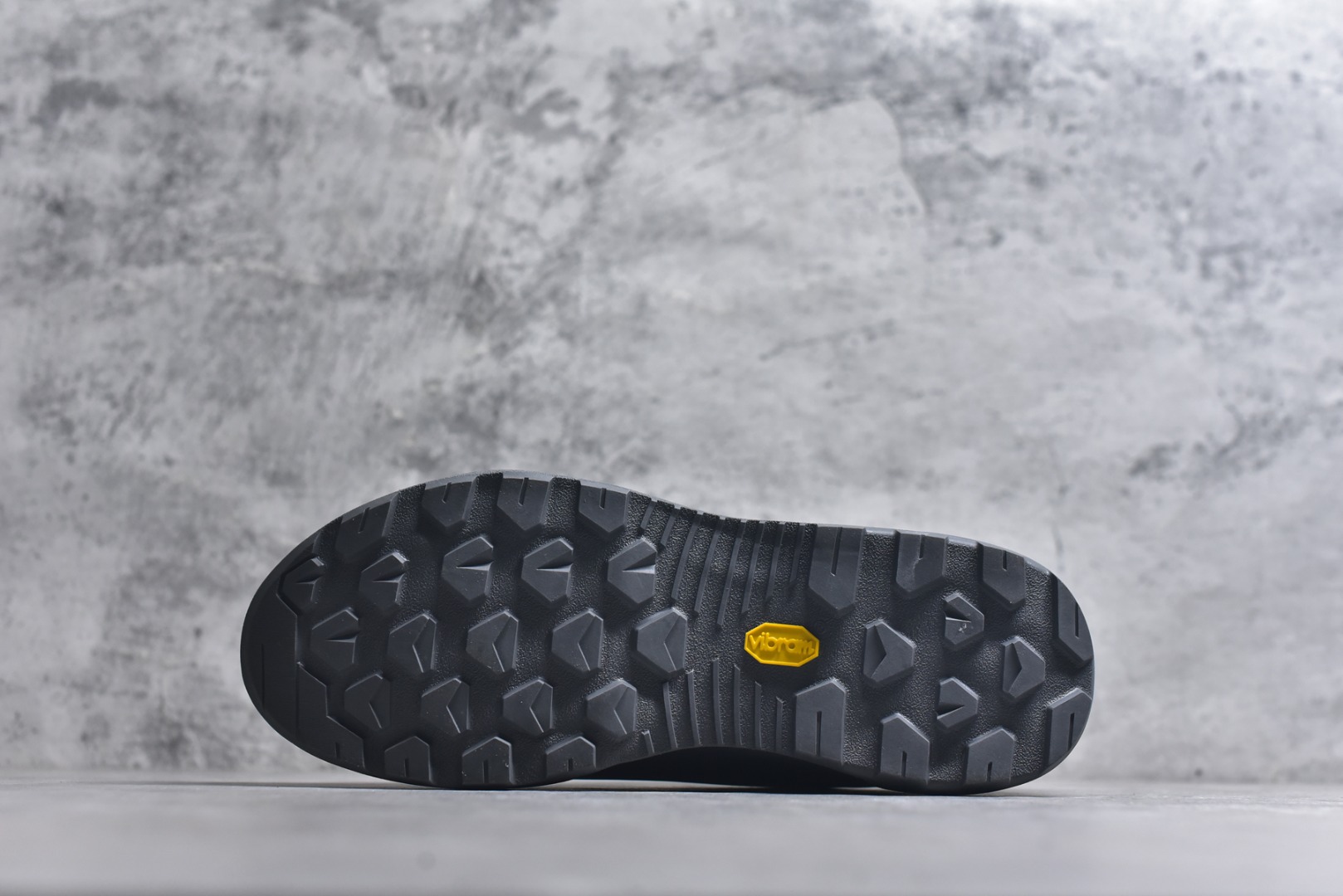 图片[6]-#Arcteryx始祖鸟KONSEAL WOMEN舒适 防滑耐磨透气支撑抓地 登山鞋户外登山徒步，超轻量化舒适透气户外徒步登山攀登鞋，始祖鸟LT 🧑‍🤝‍🧑款轻量登山鞋还可用作光脚穿着的便鞋，登山，攀岩鞋高山专用攀岩装备，活动快捷、 LT 高性能的简约设计，轻量化保护周全而耐磨。 尺码：36-45-选品中心