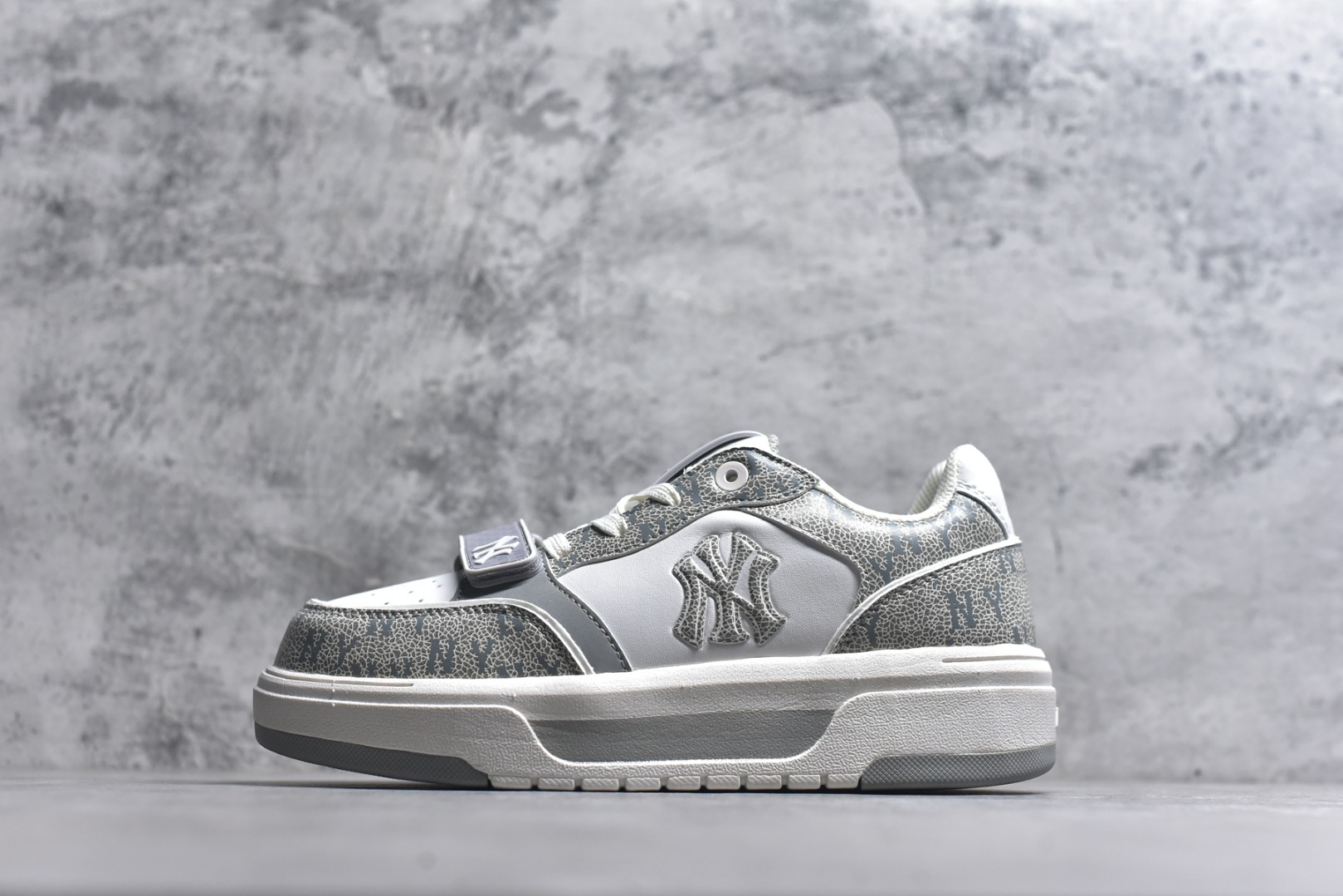 #MLB 灰色 3ASXP025N（GP016）50GRS 男女鞋 35-44-选品中心