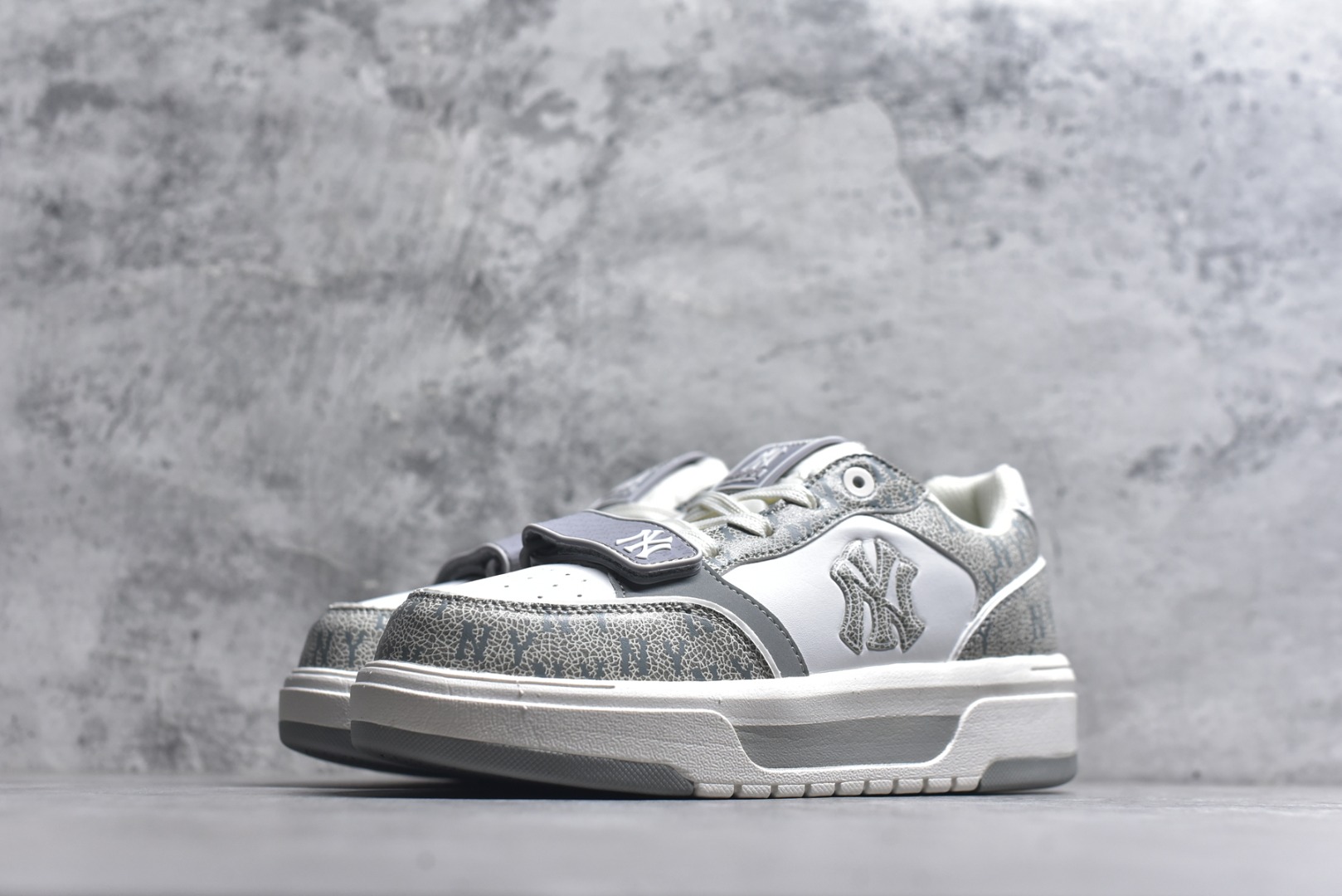 图片[2]-#MLB 灰色 3ASXP025N（GP016）50GRS 男女鞋 35-44-选品中心