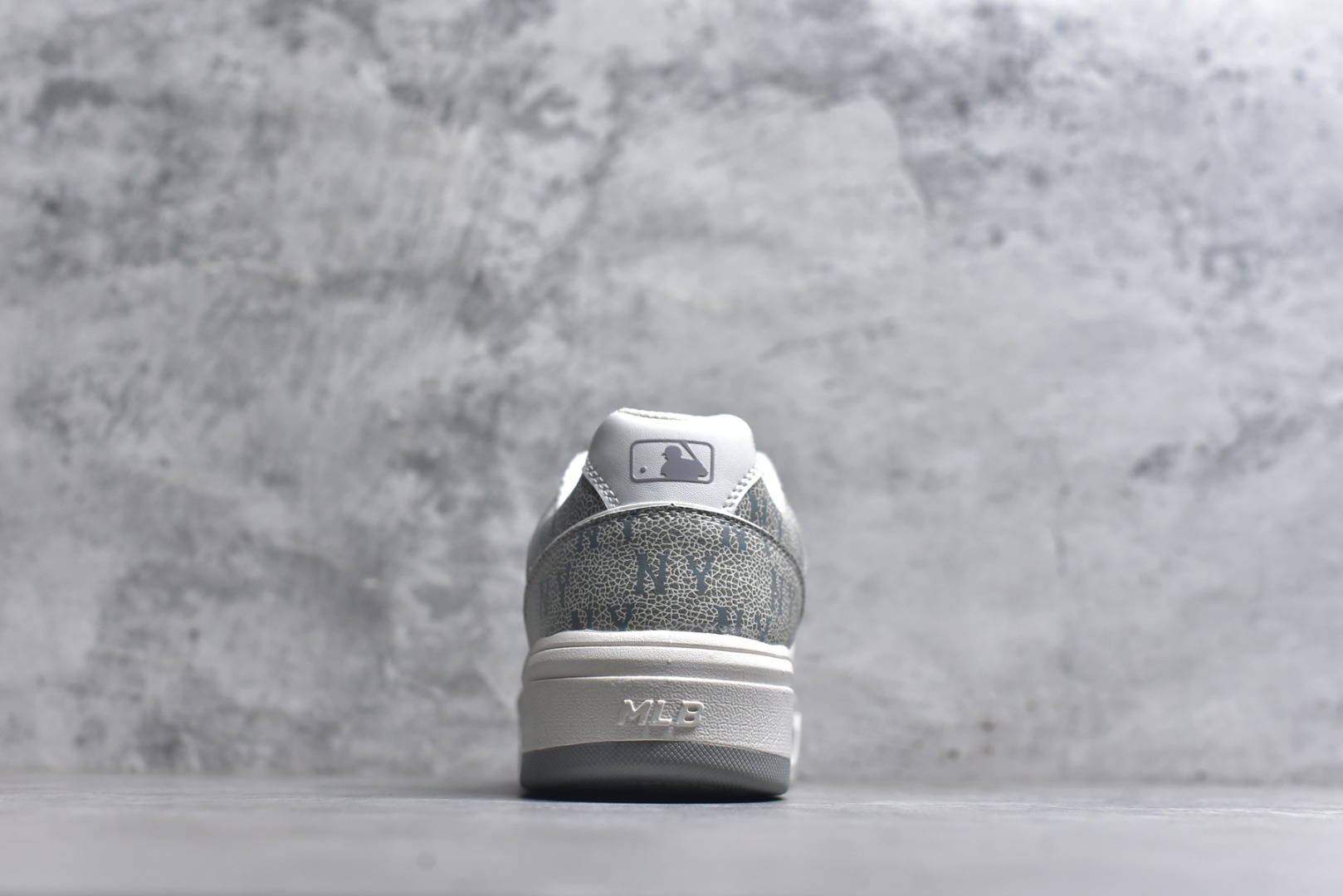 图片[5]-#MLB 灰色 3ASXP025N（GP016）50GRS 男女鞋 35-44-选品中心