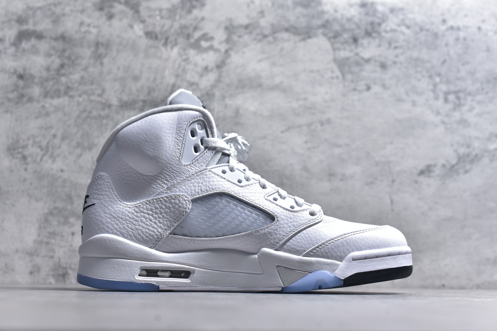 图片[3]-#Air Jordan 5 AJ5 “复刻白银” HQ7978-103 原厂材料 原厂模具 原厂楦头 市场正确版本 区分错版 国内一线大厂出品 匠心打造 原厂皮料原厂数据 全新纸板 模具打造 外贸 平台高端零售专供品质 品质毋庸置疑 一眼正品既视感 细节均已解码 尺码：40 40.5 41 42 42.5 43 44 44.5 45 46 47.5 48.5-选品中心