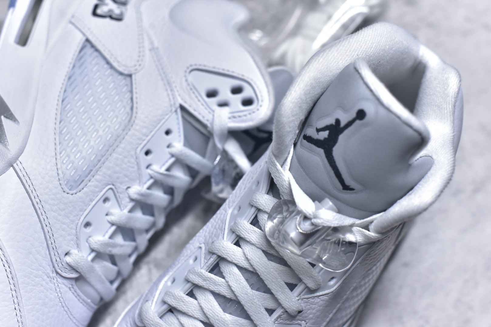 图片[9]-#Air Jordan 5 AJ5 “复刻白银” HQ7978-103 原厂材料 原厂模具 原厂楦头 市场正确版本 区分错版 国内一线大厂出品 匠心打造 原厂皮料原厂数据 全新纸板 模具打造 外贸 平台高端零售专供品质 品质毋庸置疑 一眼正品既视感 细节均已解码 尺码：40 40.5 41 42 42.5 43 44 44.5 45 46 47.5 48.5-选品中心